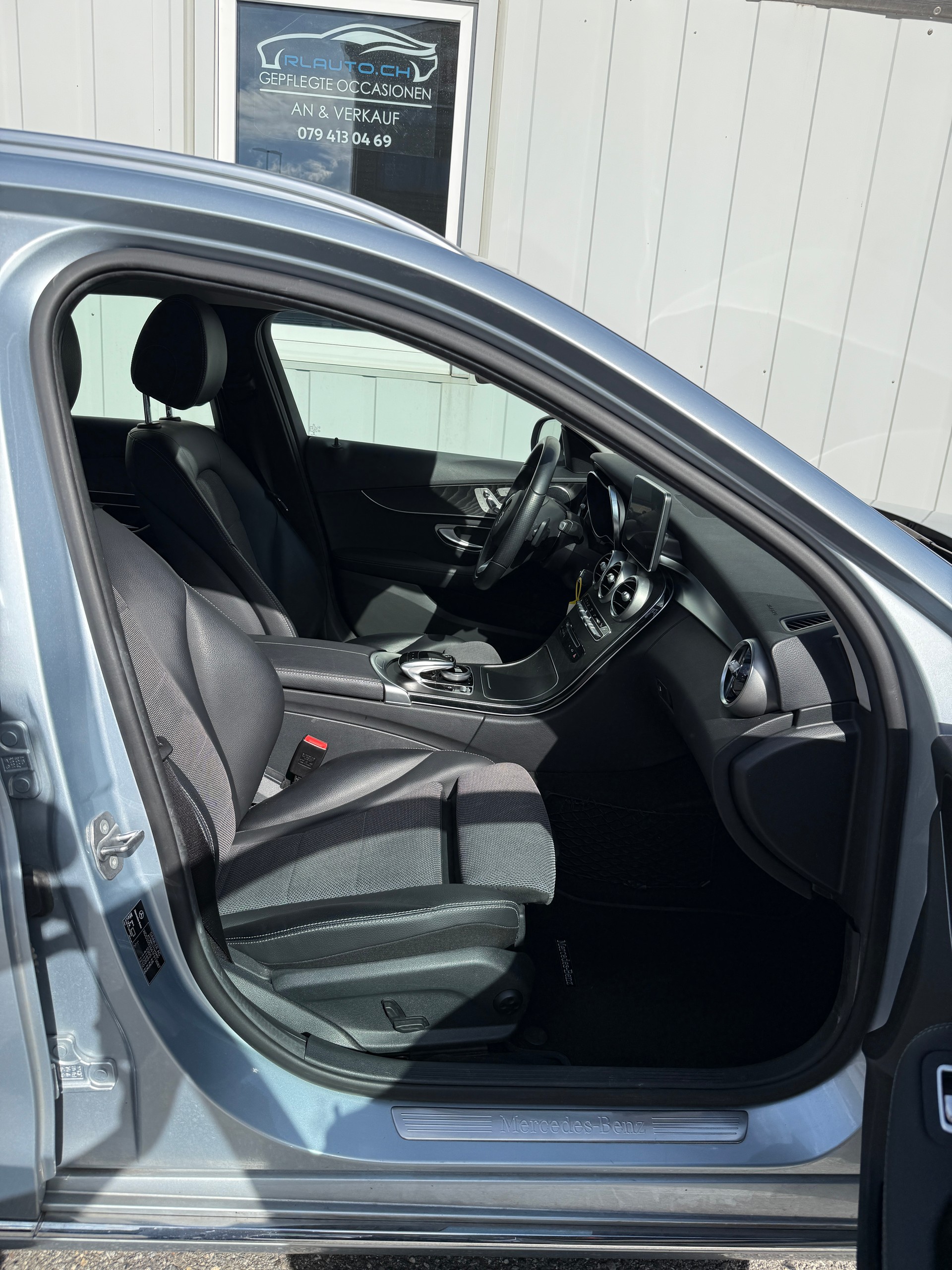 MERCEDES-BENZ C 400 Avantgarde 4Matic 9G-Tronic-image-13