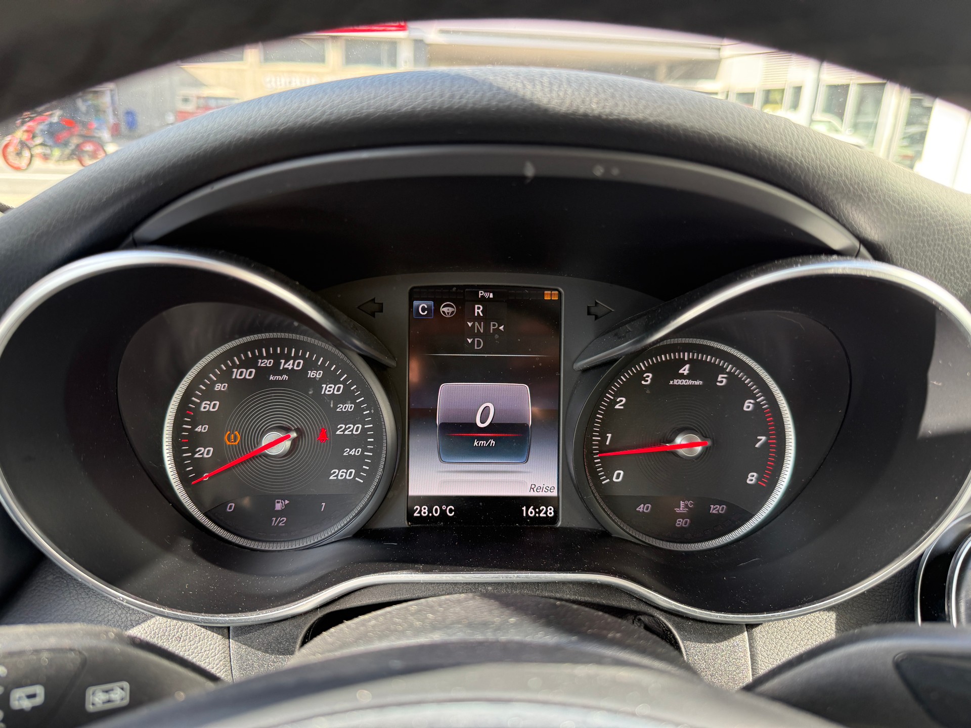MERCEDES-BENZ C 400 Avantgarde 4Matic 9G-Tronic-image-21