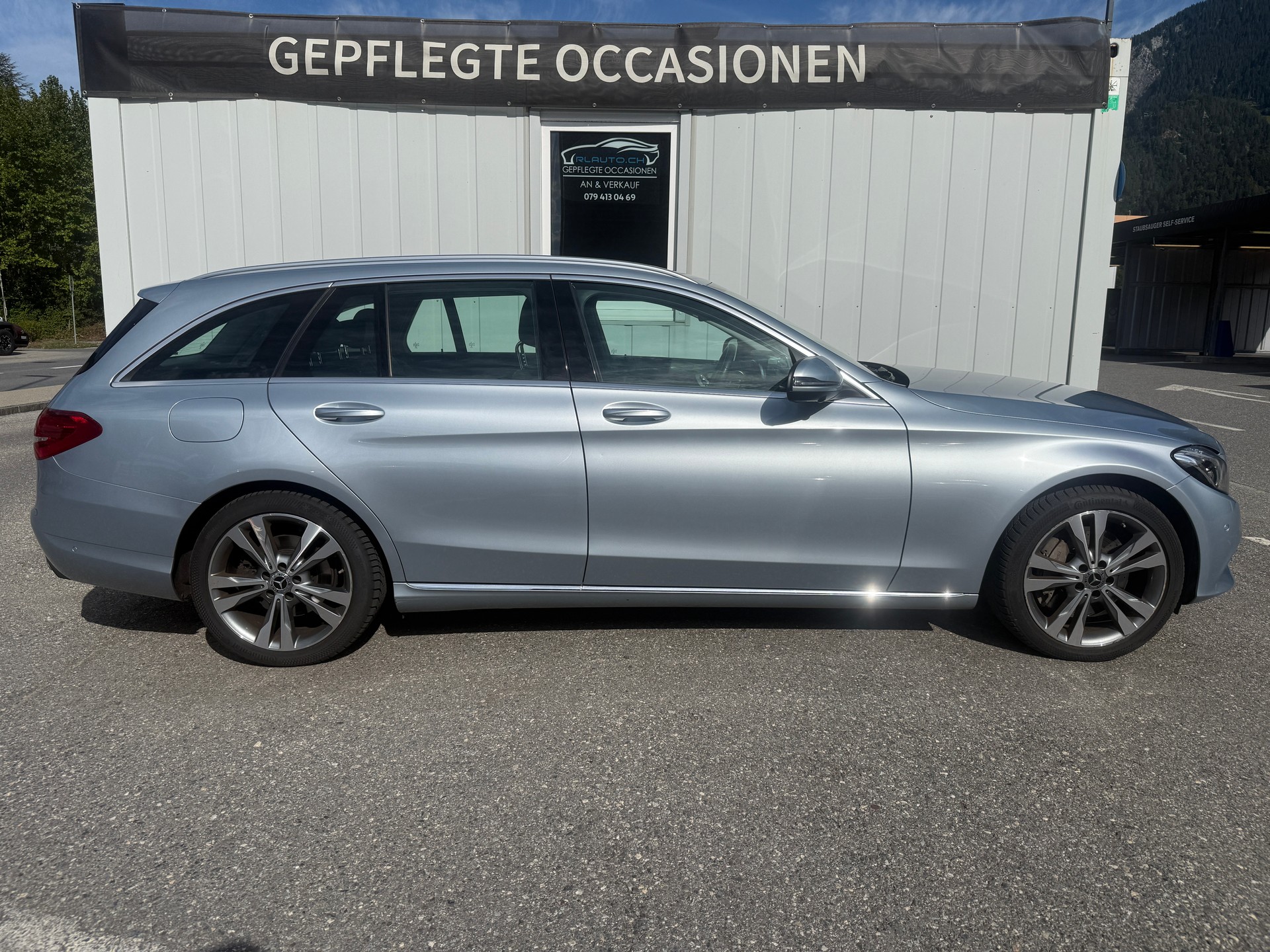 MERCEDES-BENZ C 400 Avantgarde 4Matic 9G-Tronic-showroom-element-2