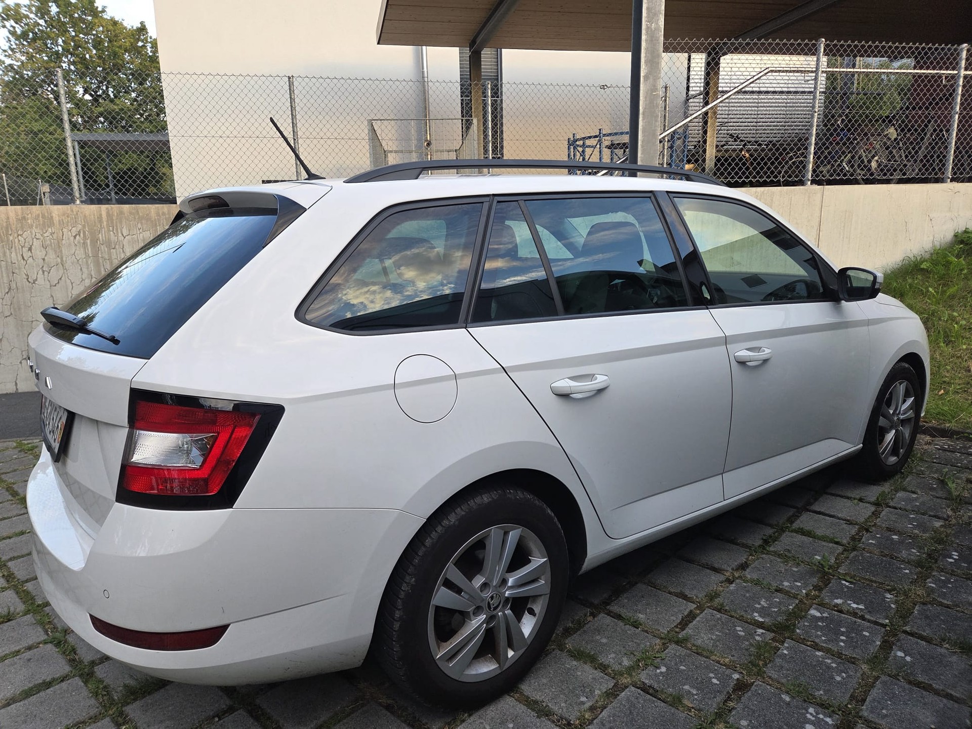 SKODA 1.0 TSI Clever DSG-image-1