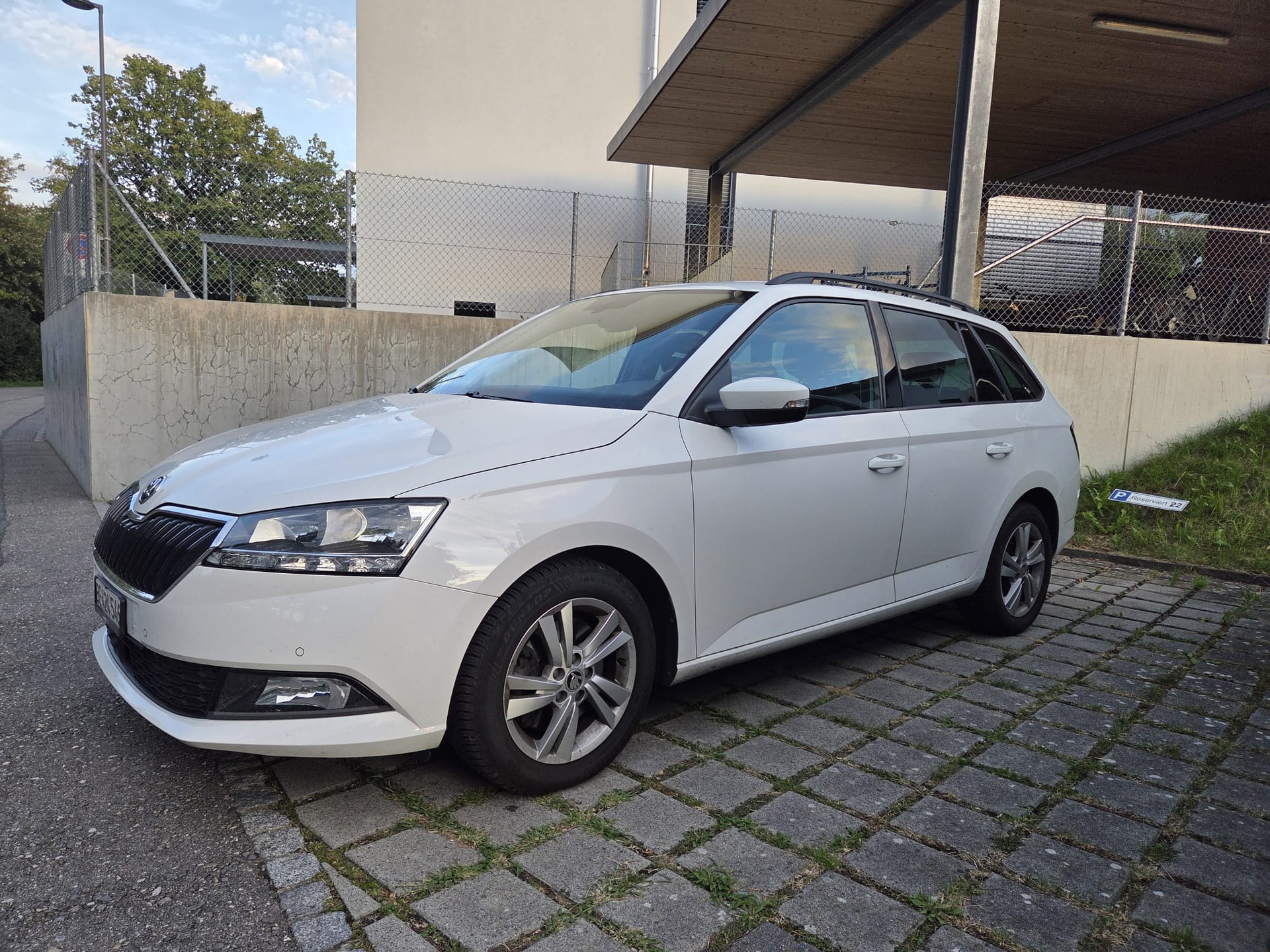 SKODA 1.0 TSI Clever DSG-image-0