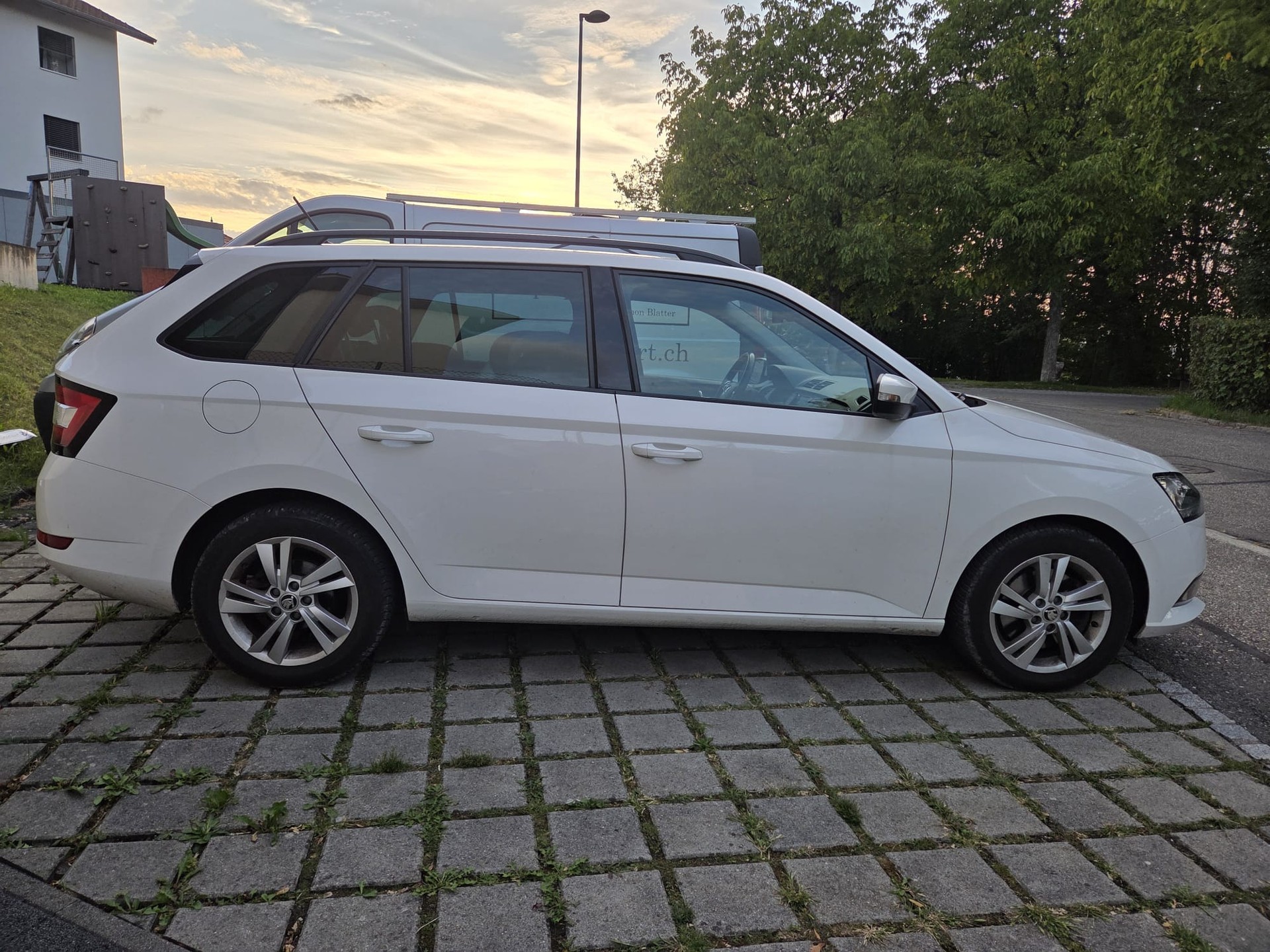 SKODA 1.0 TSI Clever DSG-image-2