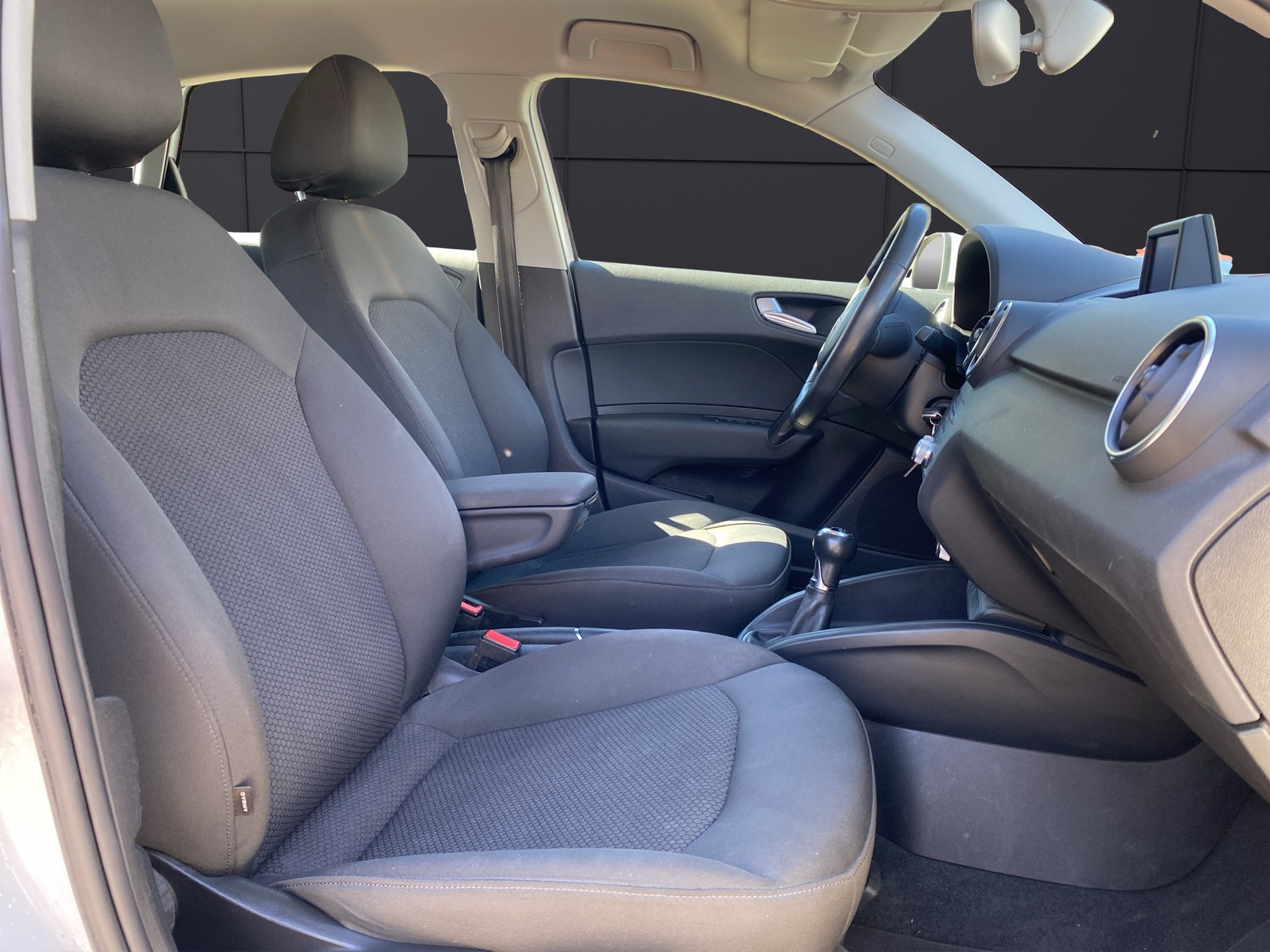 AUDI A1 Sportback 1.2 TFSI Attraction-image-14