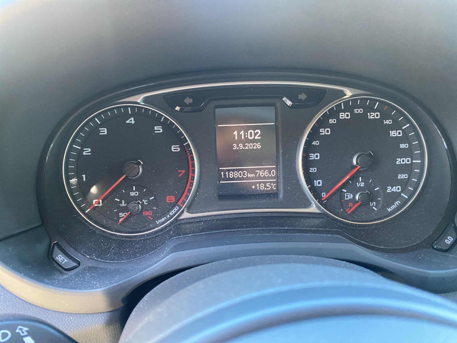 AUDI A1 Sportback 1.2 TFSI Attraction-image-12