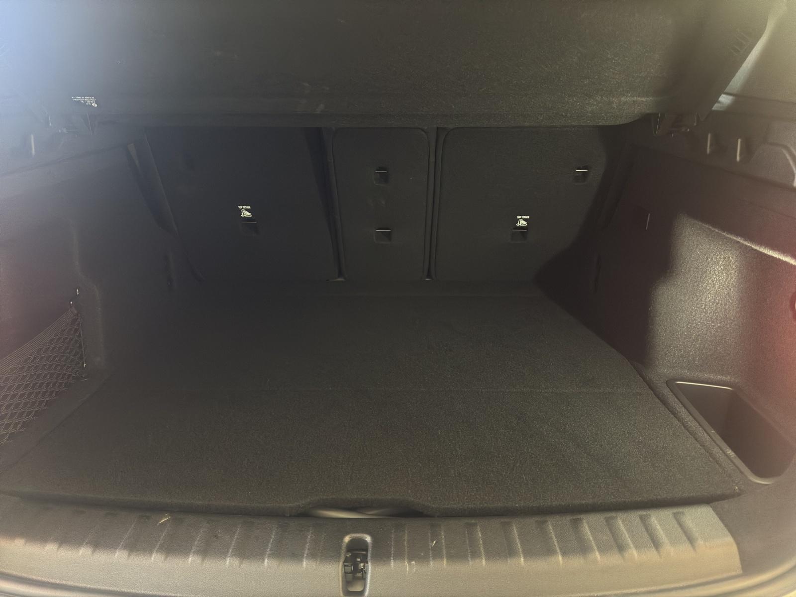 BMW iX1 30 xDrive M-SportPaket-image-18
