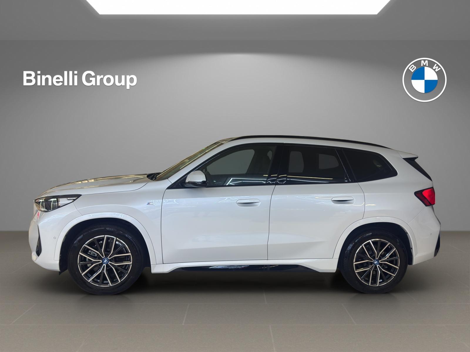 BMW iX1 30 xDrive M-SportPaket-image-2