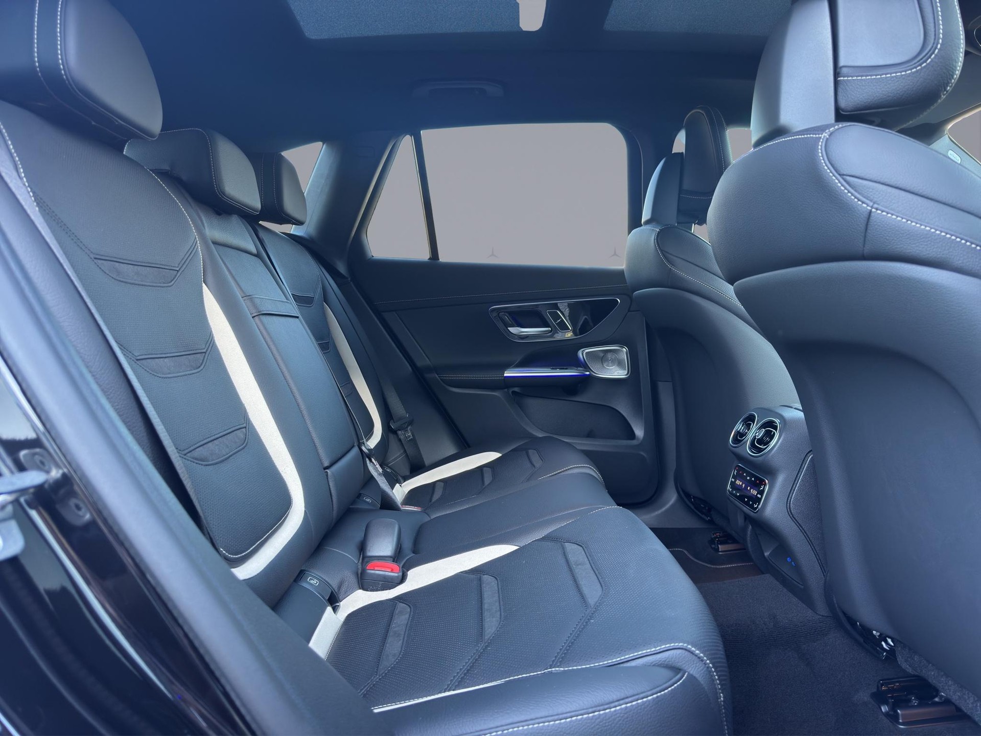 MERCEDES-BENZ GLC 53 AMG 4matic+-image-16