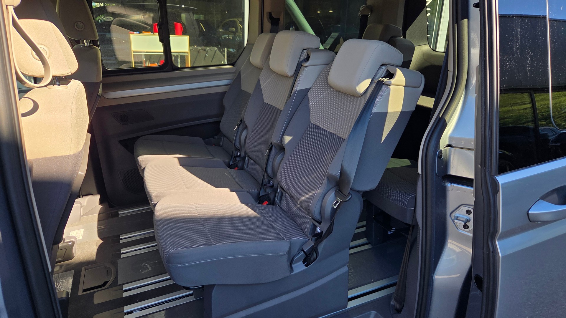 VW Multivan 2.0 TSI Life DSG-image-8