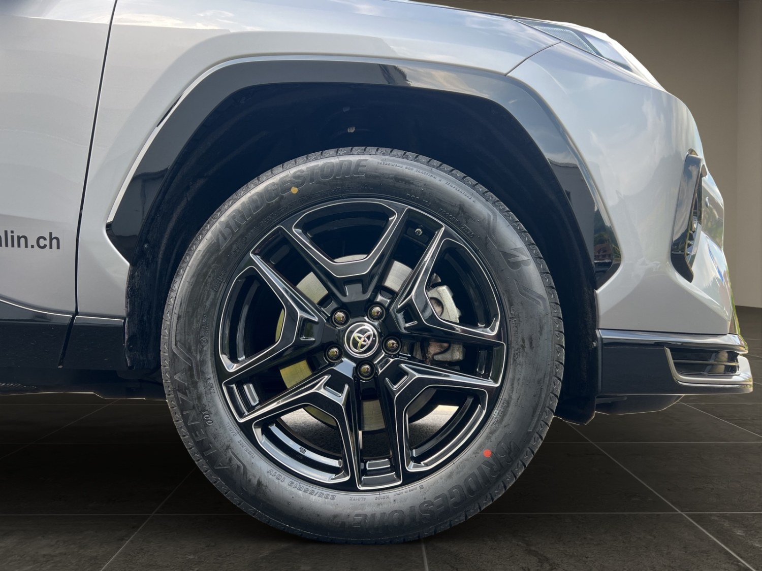 TOYOTA RAV4 2.5 Plug-In-Hybrid GR Sport-image-25