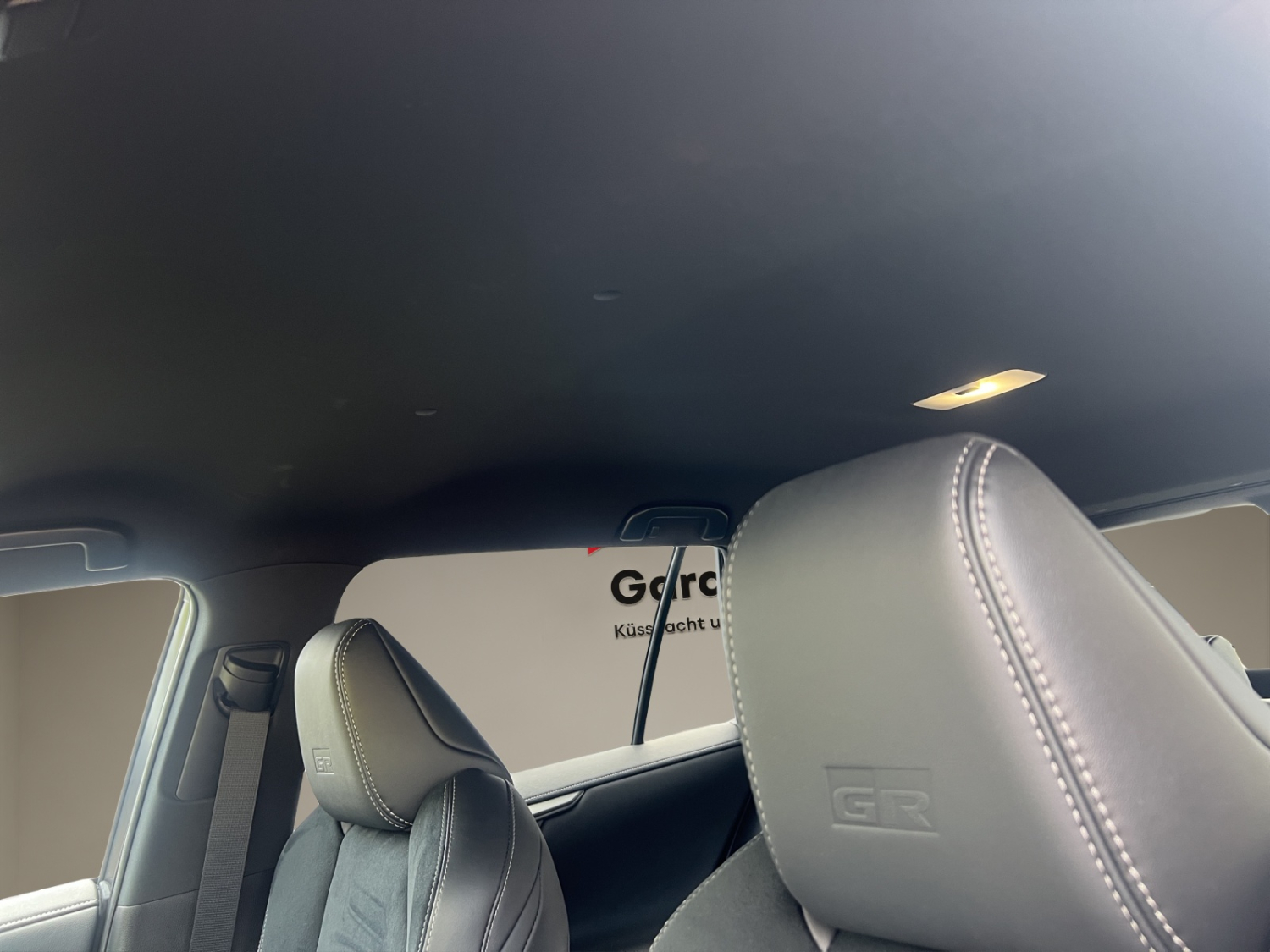 TOYOTA RAV4 2.5 Plug-In-Hybrid GR Sport-image-10