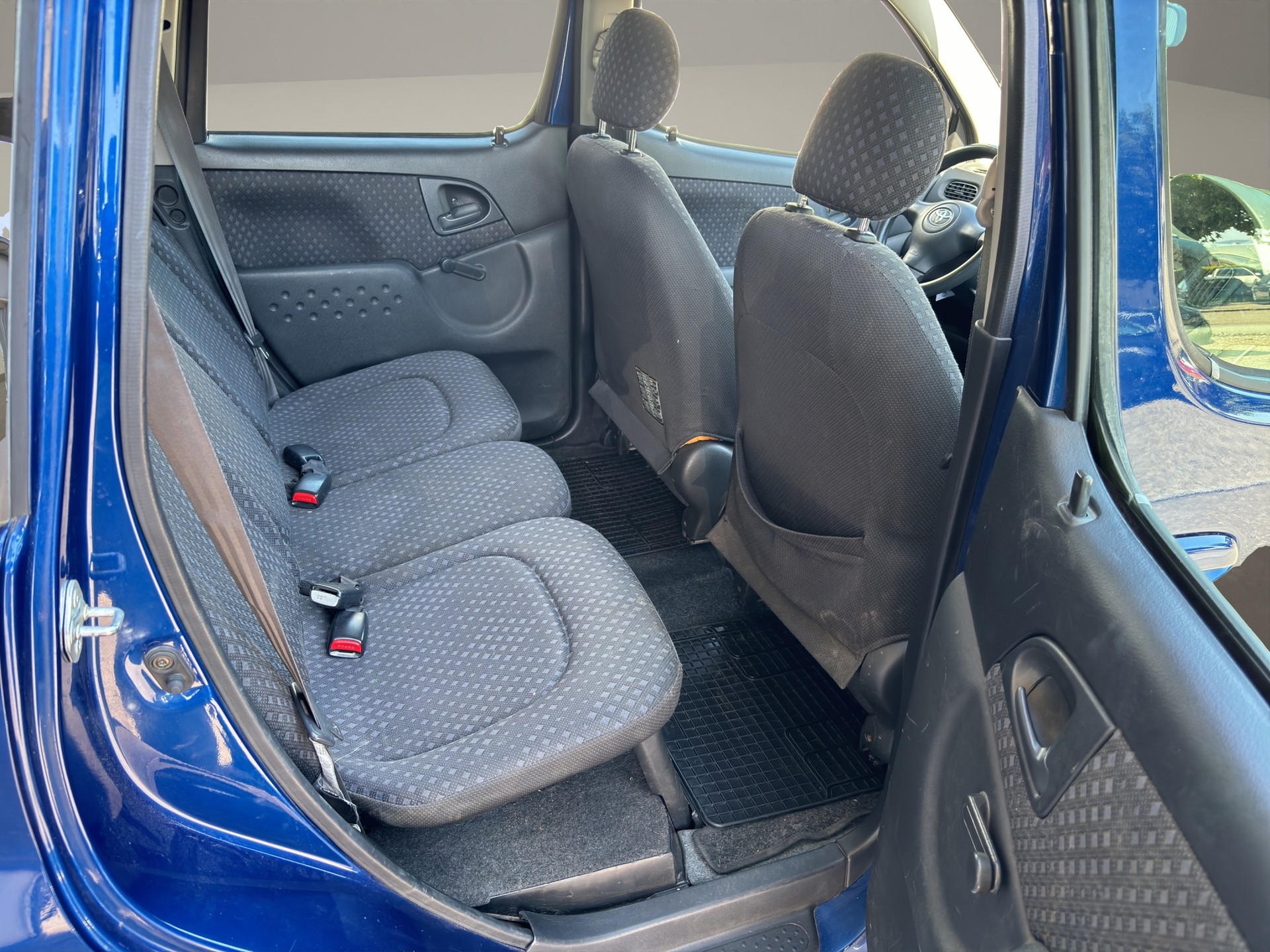 TOYOTA Yaris Verso 1.3 Linea Luna-image-15