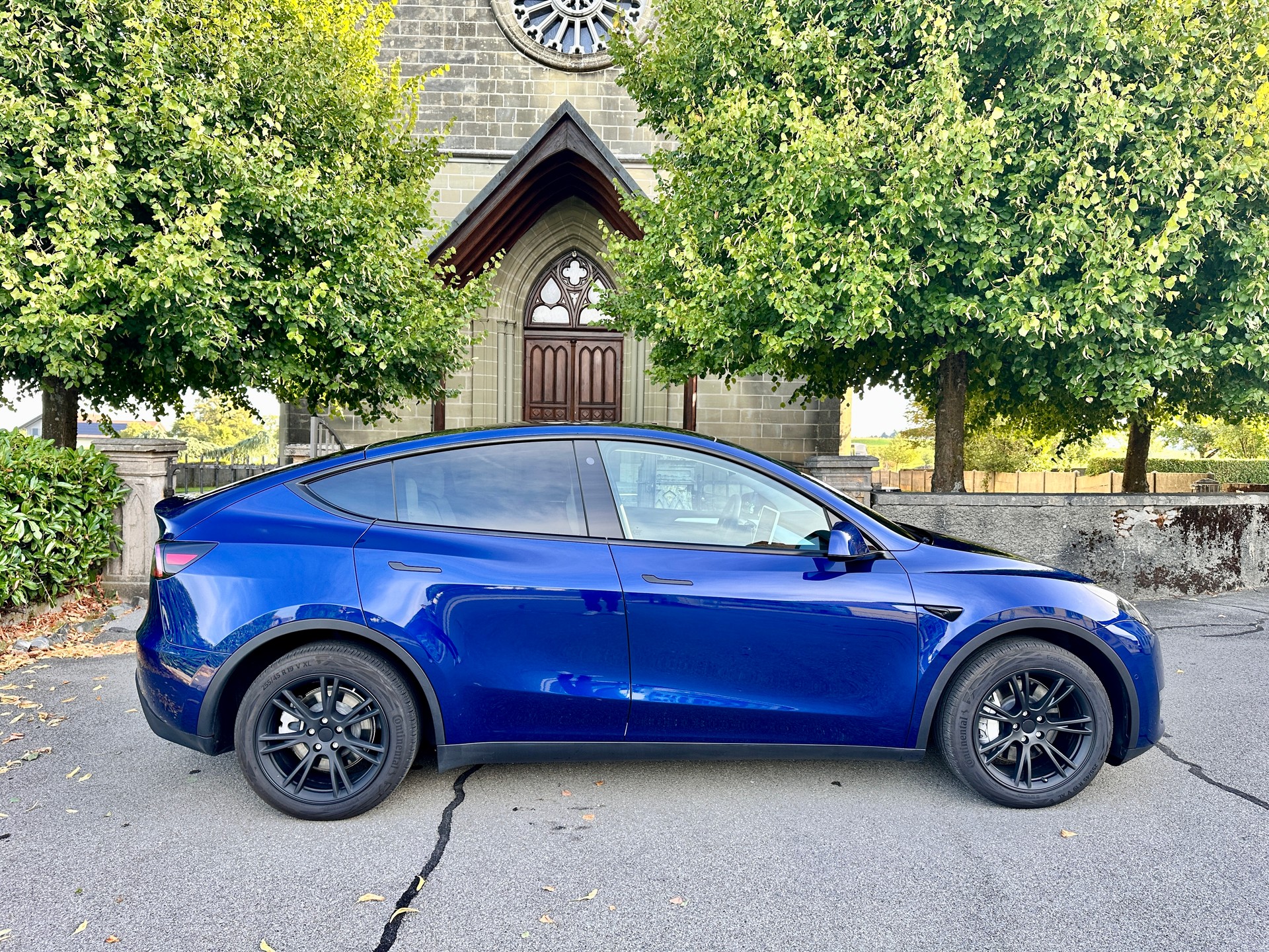 TESLA Model Y Long Range-image-3