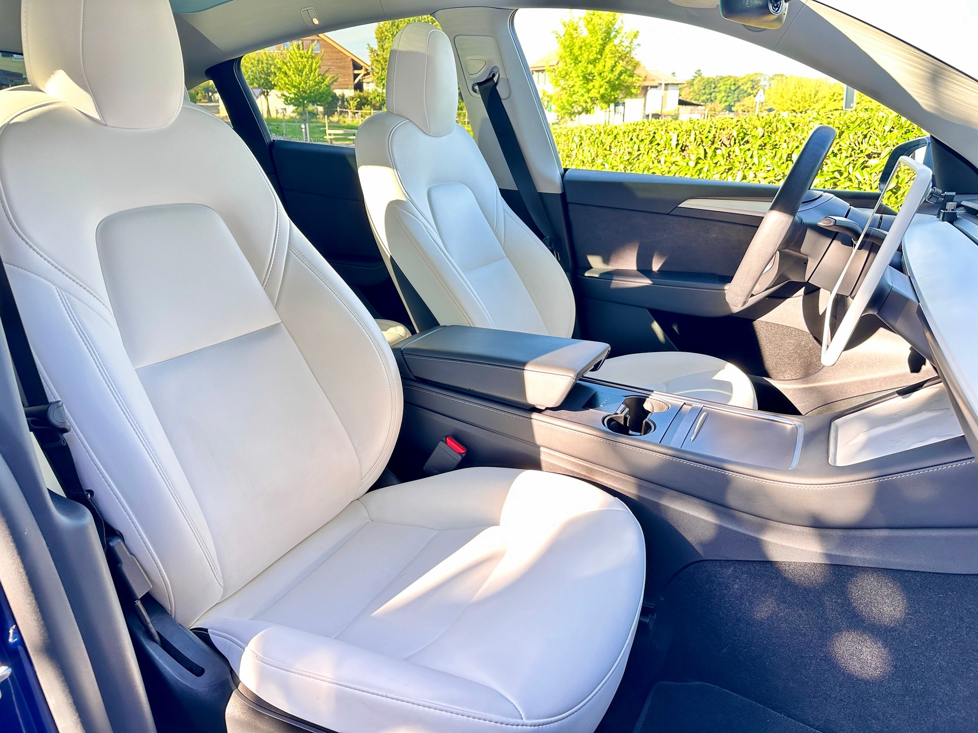 TESLA Model Y Long Range-image-10