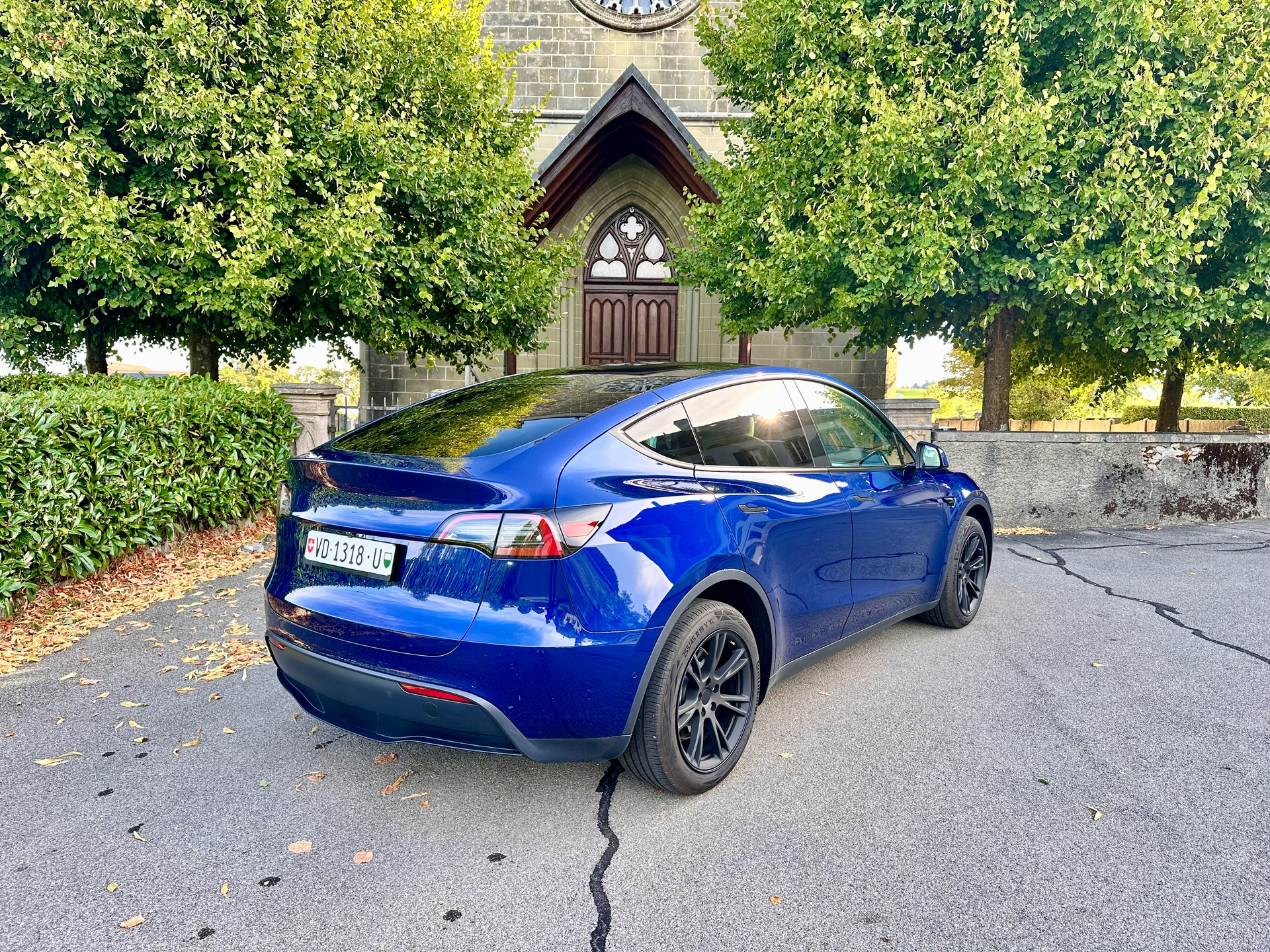 TESLA Model Y Long Range-image-5