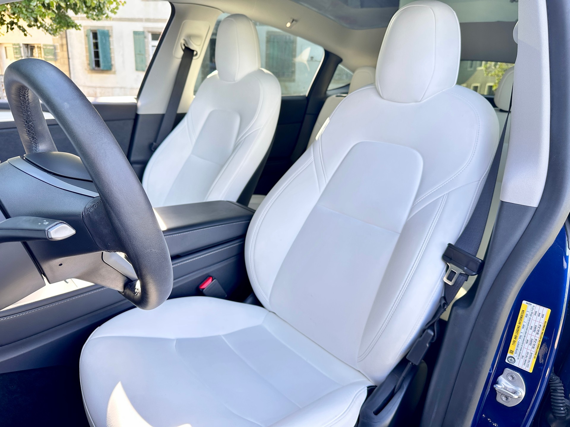 TESLA Model Y Long Range-image-11
