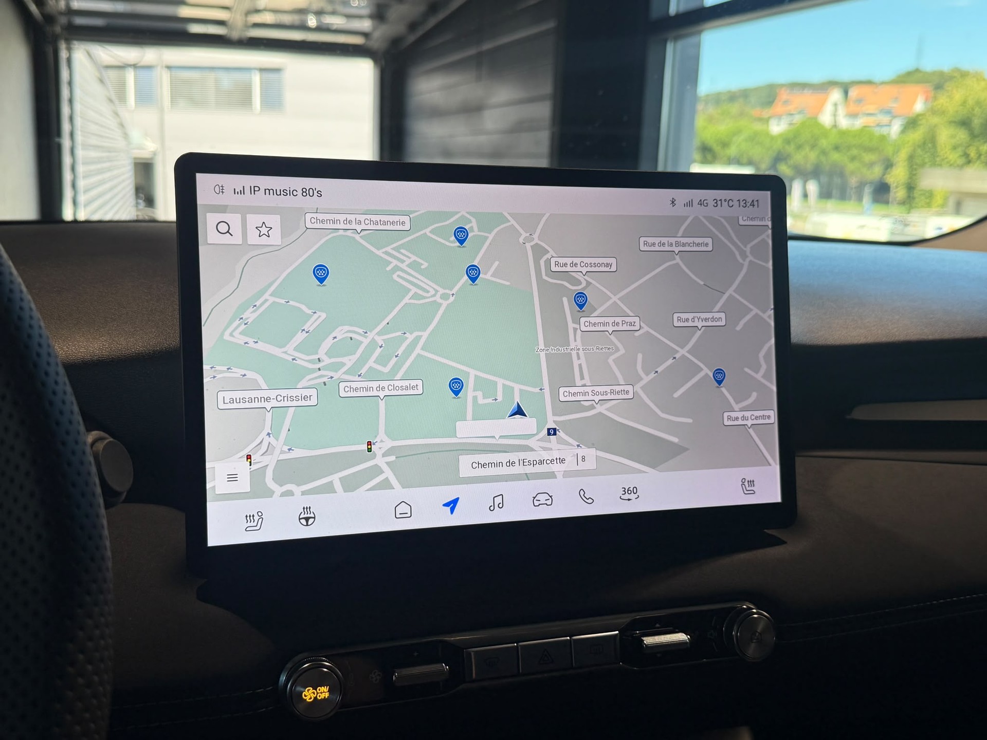 MG MG4 Urban 54 kWh Premium-image-19