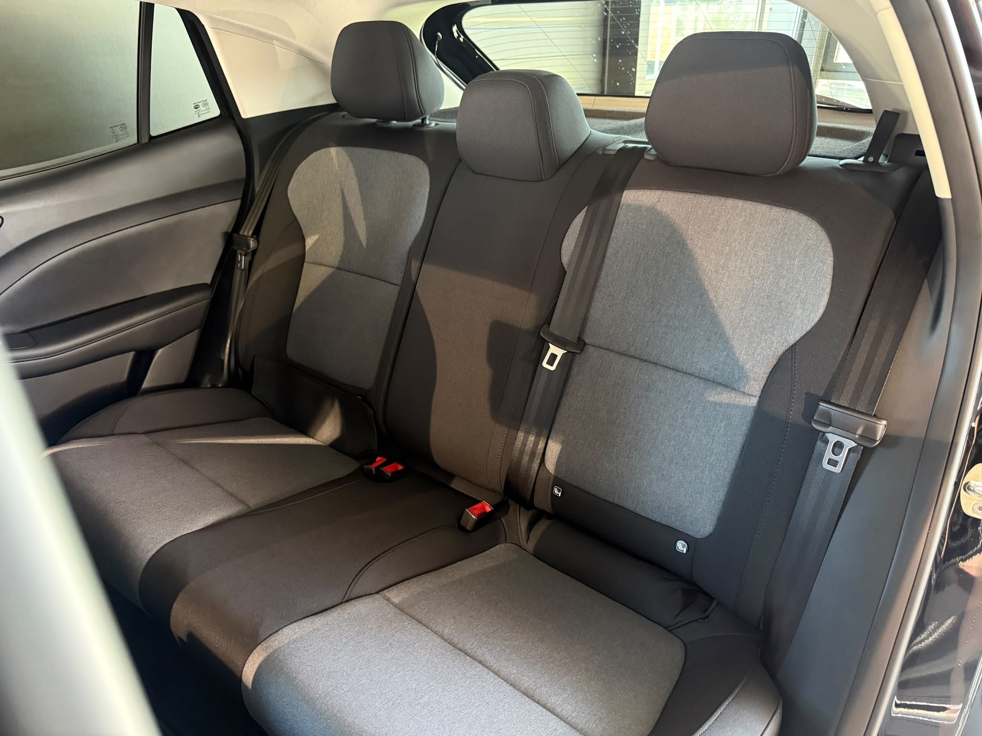 MG MG4 Urban 54 kWh Premium-image-8