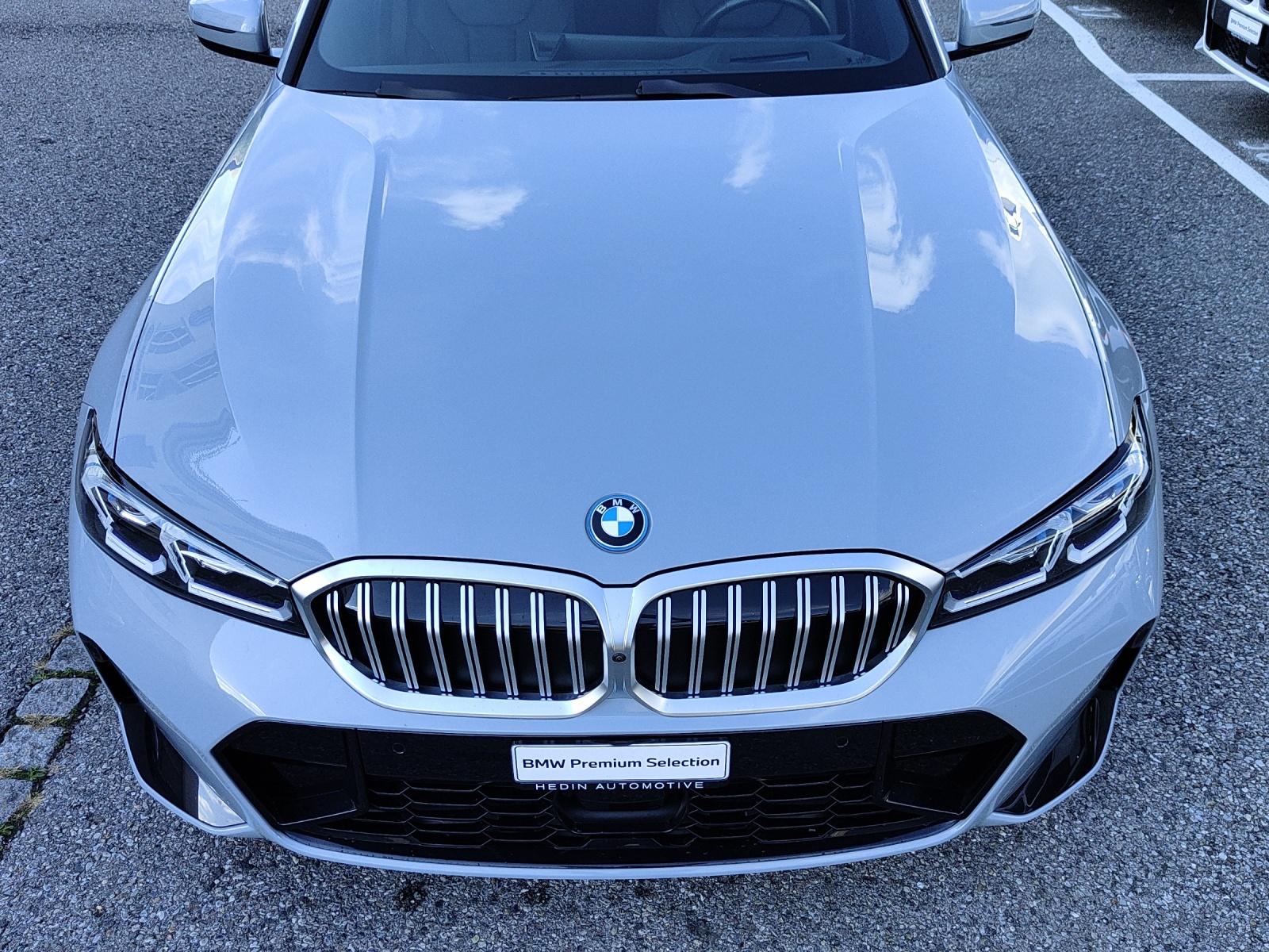 BMW 330e xDrive SAG Touring-image-21