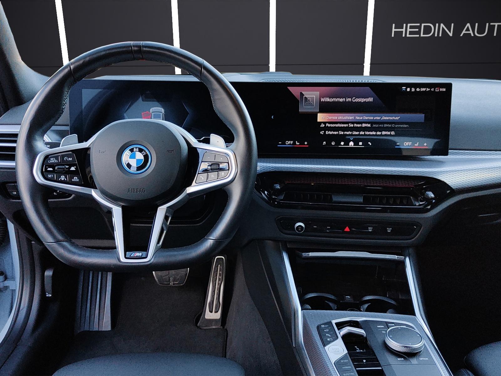 BMW 330e xDrive SAG Touring-image-17
