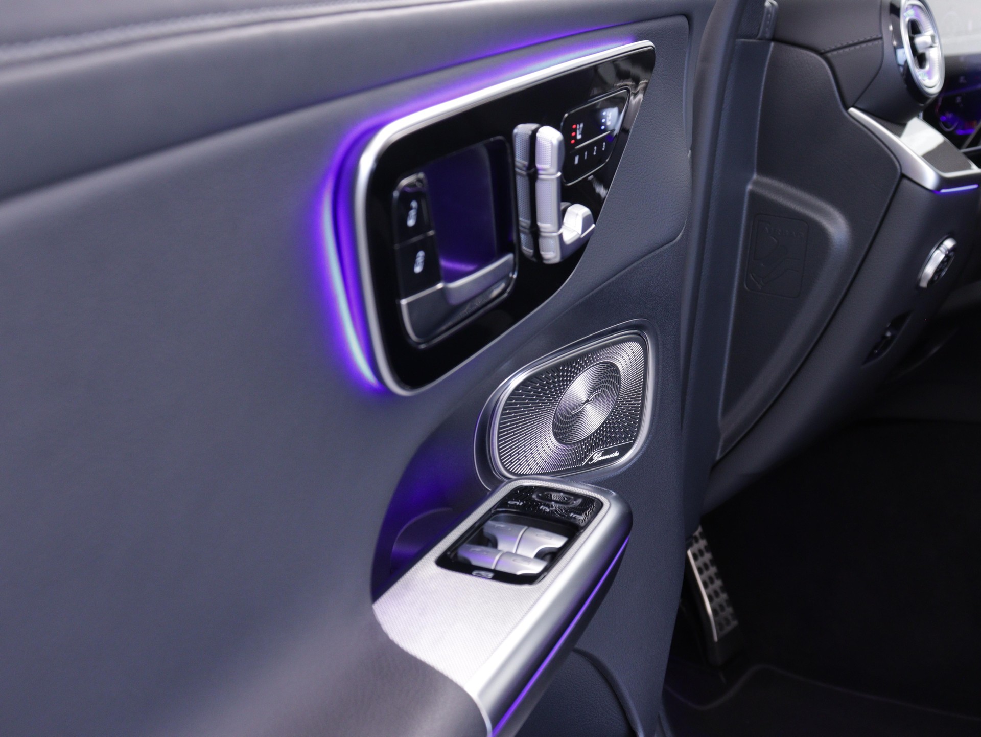 MERCEDES-BENZ GLC 220 d AMG Line 4matic-image-8
