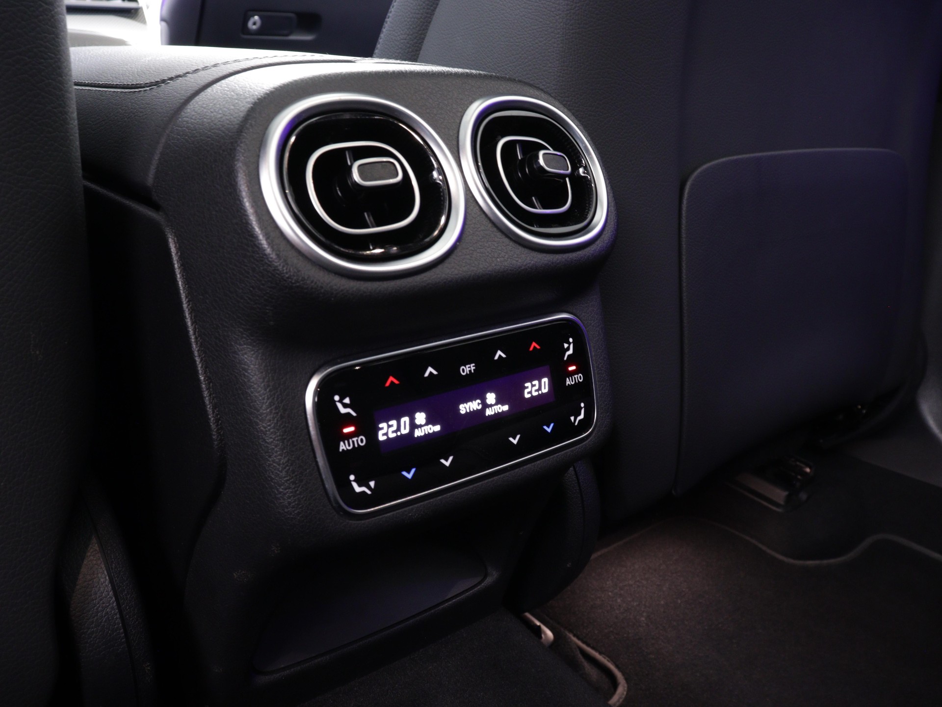 MERCEDES-BENZ GLC 220 d AMG Line 4matic-image-11