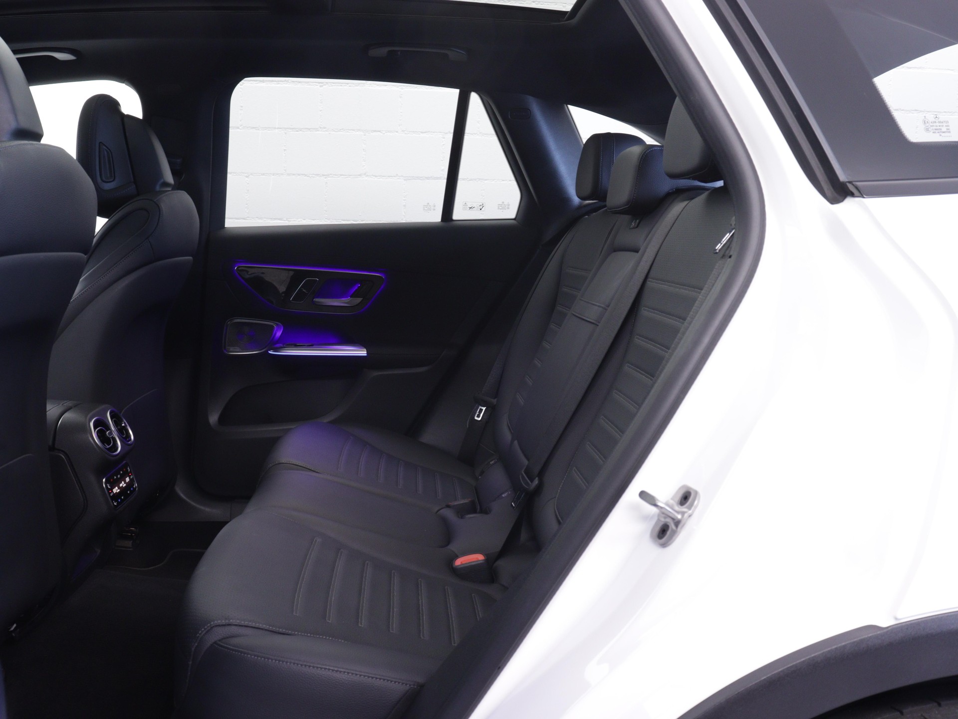 MERCEDES-BENZ GLC 220 d AMG Line 4matic-image-10