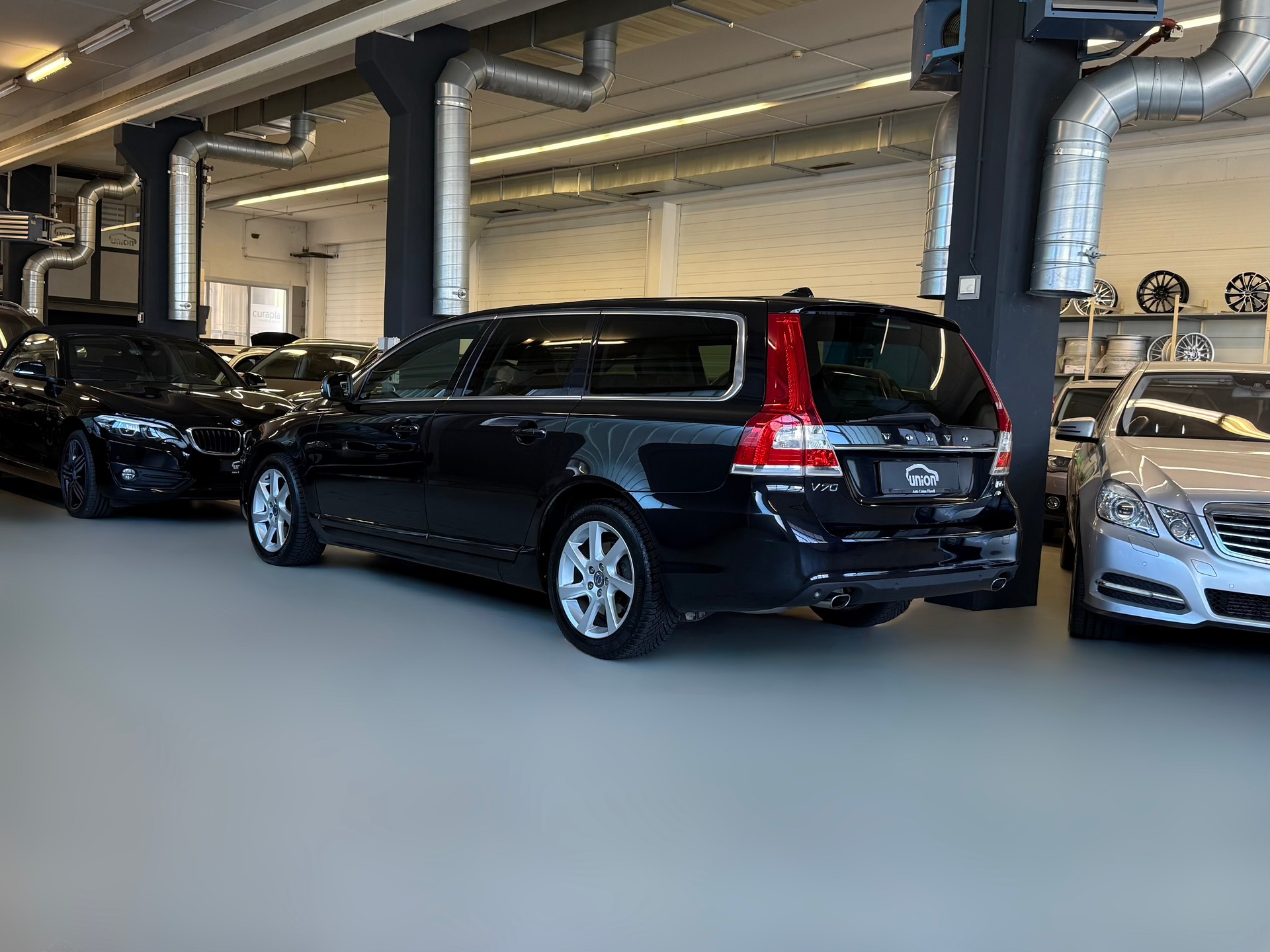 VOLVO V70 D5 AWD Momentum Geartronic-image-6