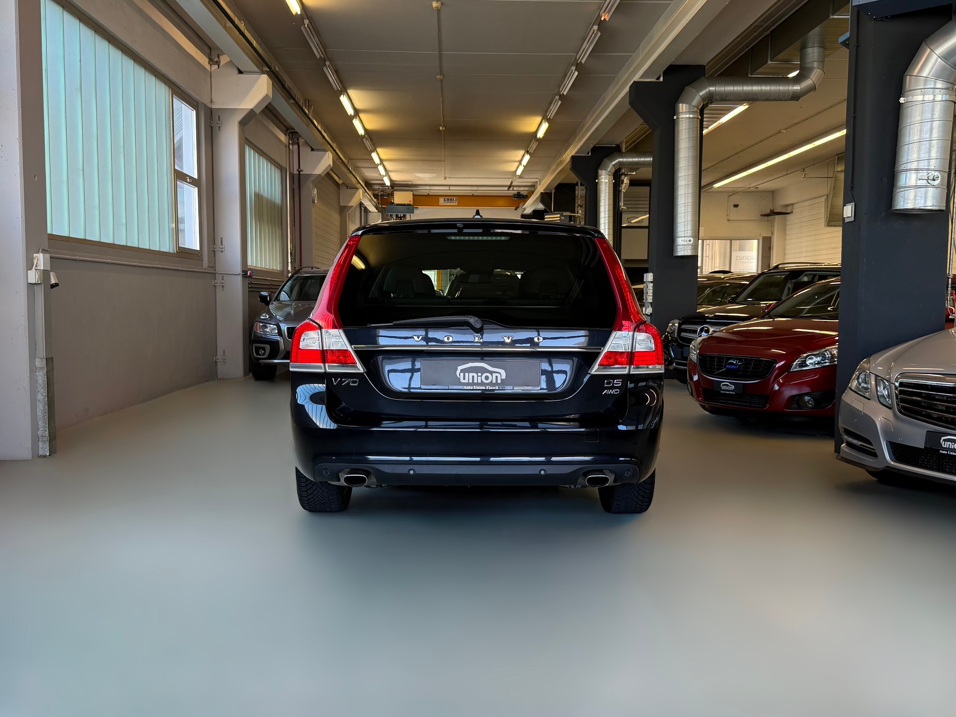 VOLVO V70 D5 AWD Momentum Geartronic-image-7