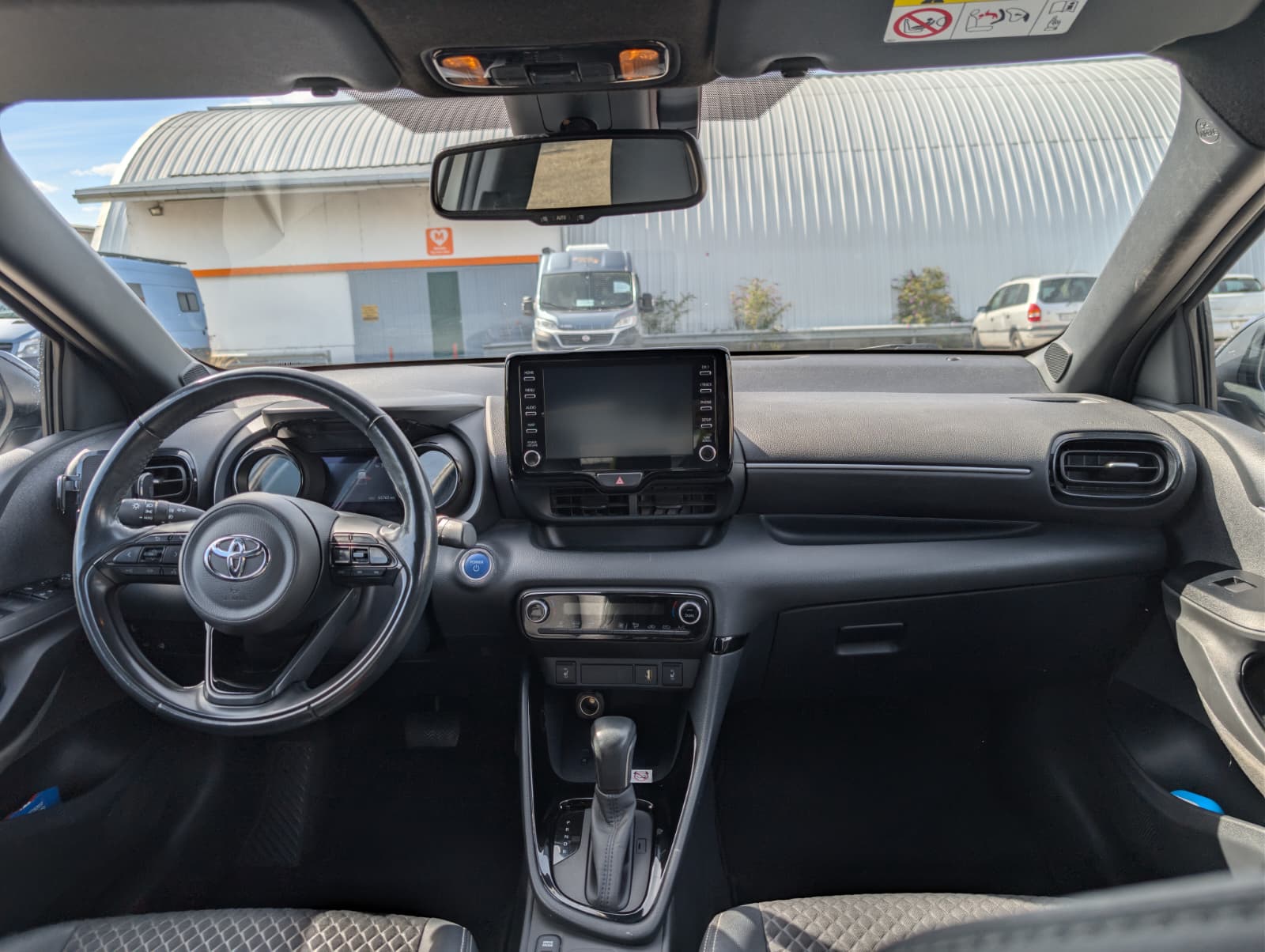 TOYOTA 1.5 VVT-i HSD Style-image-2