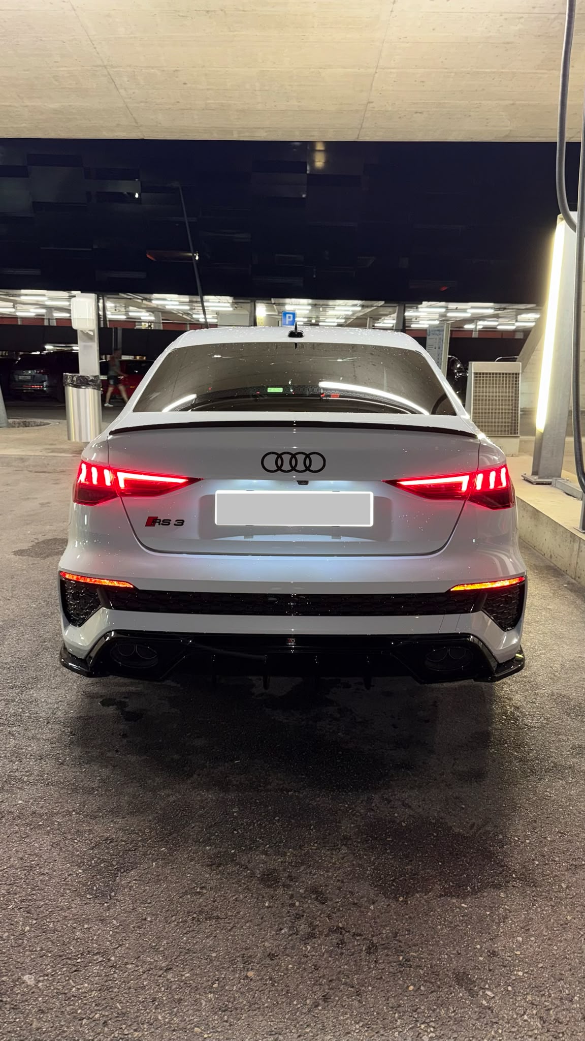AUDI RS3 Limousine 2.5 TSI quattro S-tronic-image-3