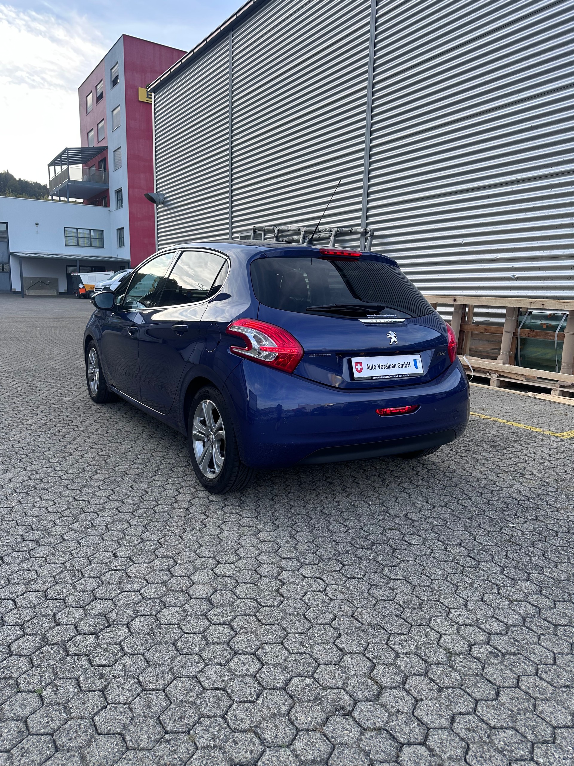 PEUGEOT 208 1.6 VTI Intuitive Frisch Ab MFK, Navigation, Apple CarPlay-image-5