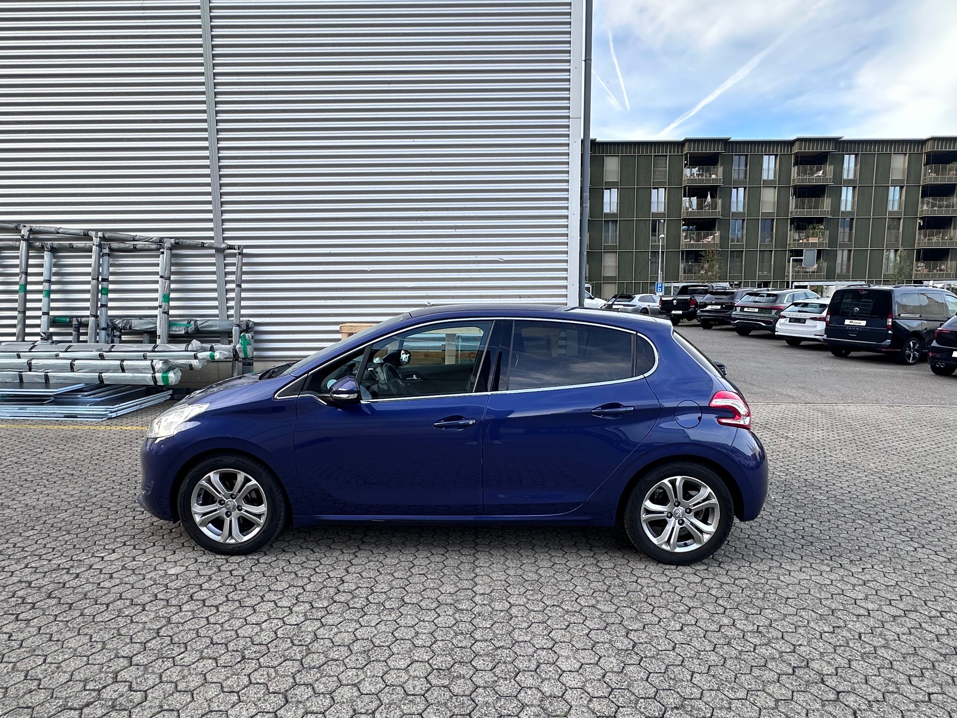 PEUGEOT 208 1.6 VTI Intuitive Frisch Ab MFK, Navigation, Apple CarPlay-image-3