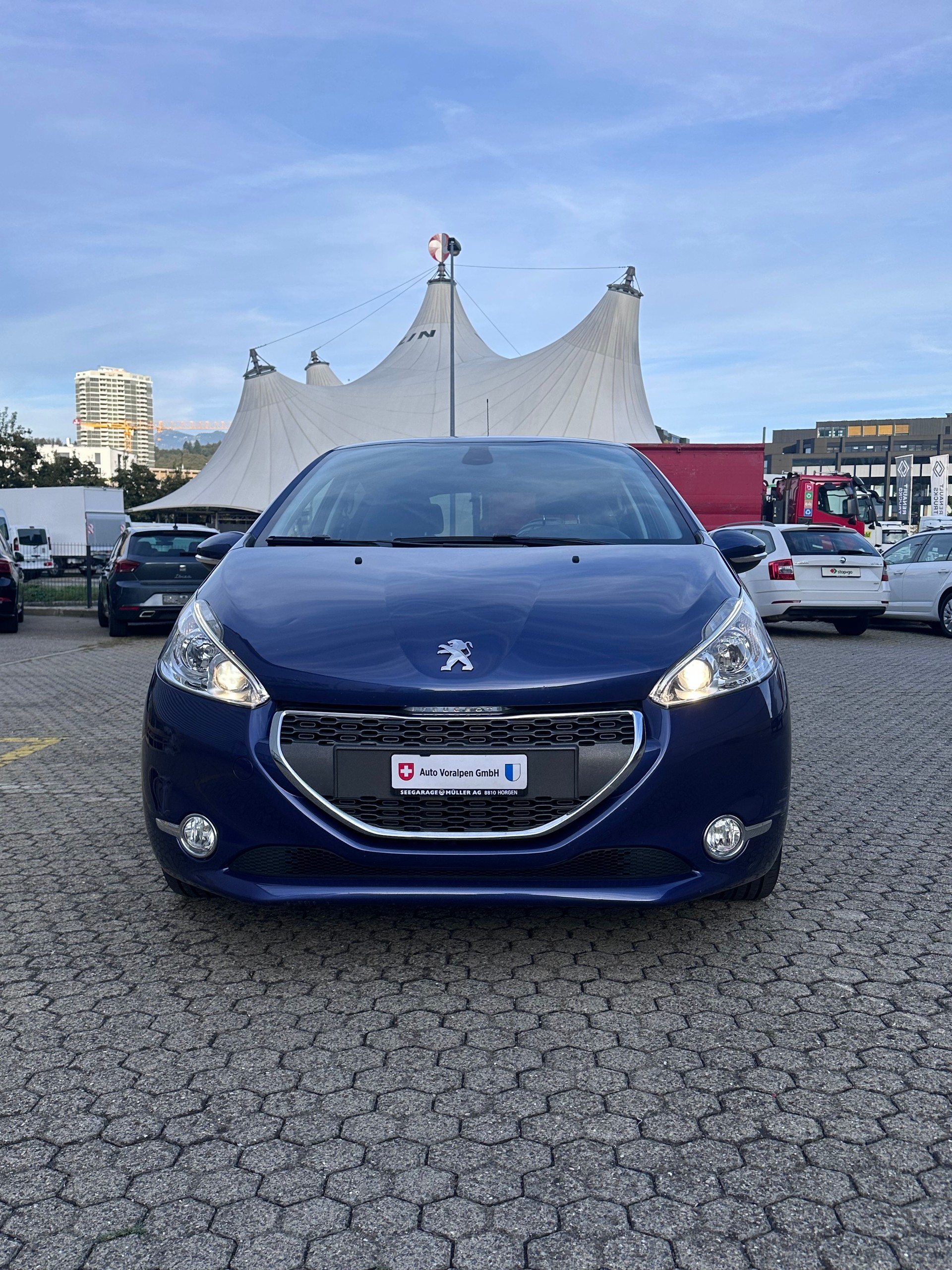 PEUGEOT 208 1.6 VTI Intuitive Frisch Ab MFK, Navigation, Apple CarPlay-image-0