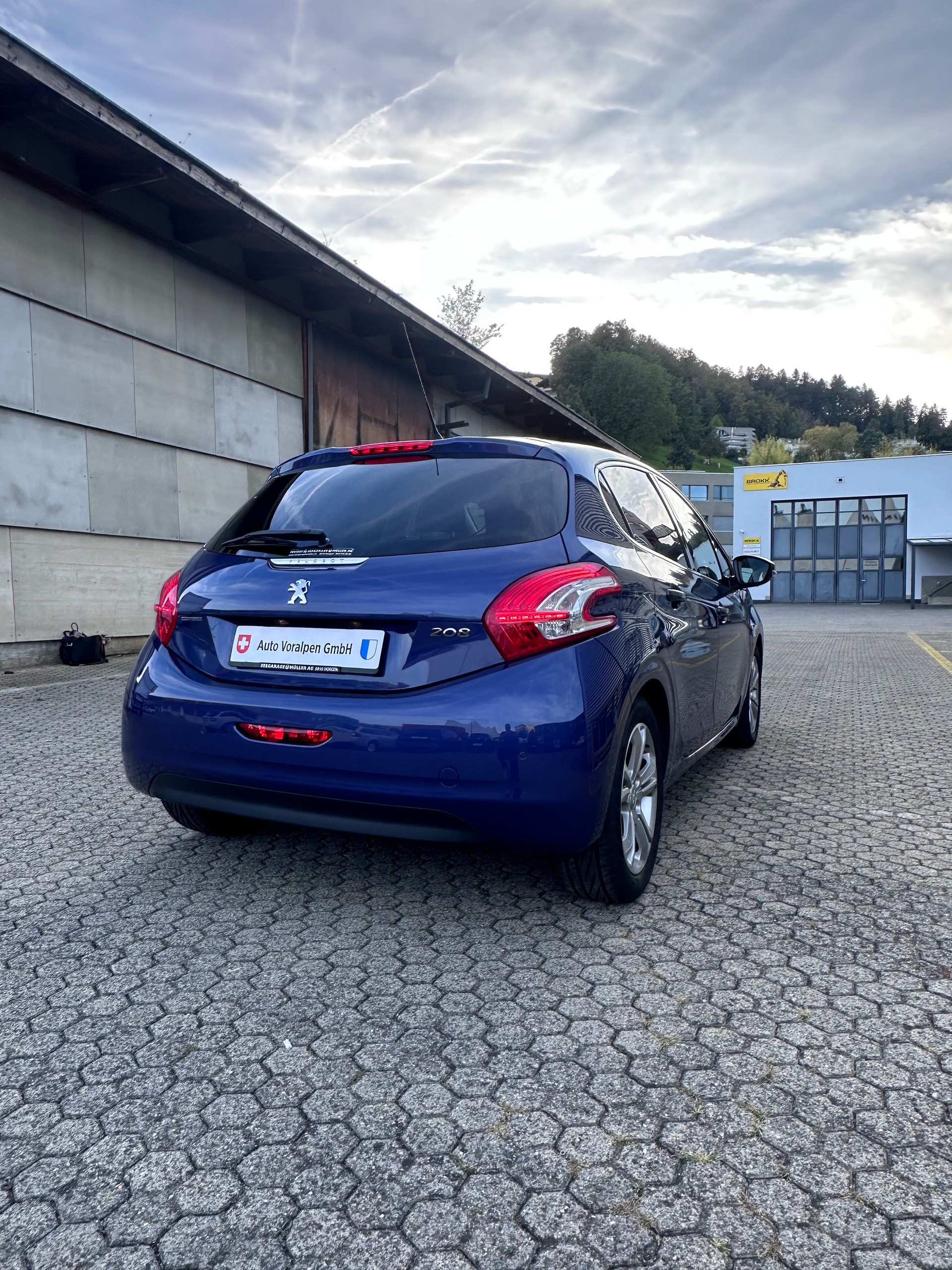 PEUGEOT 208 1.6 VTI Intuitive Frisch Ab MFK, Navigation, Apple CarPlay-image-6