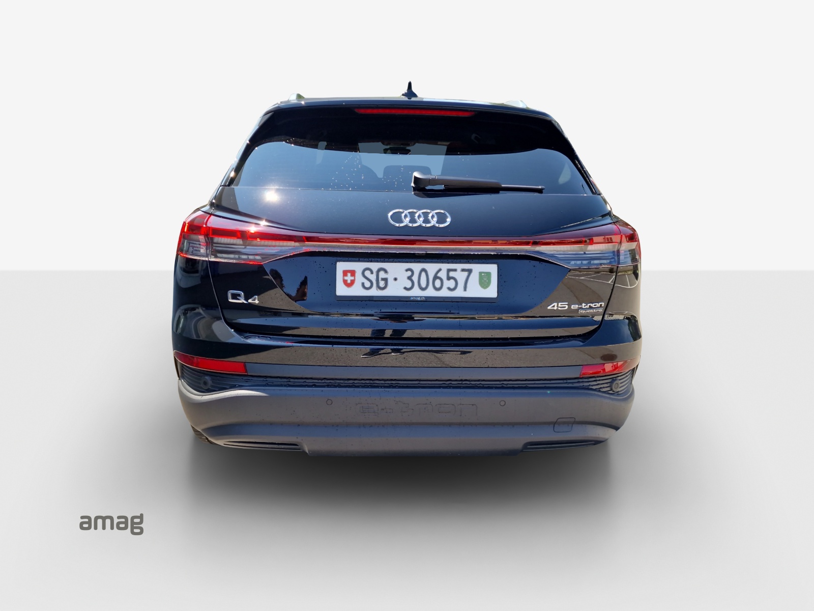 AUDI Q4 e-tron 45 Attraction quattro-image-5