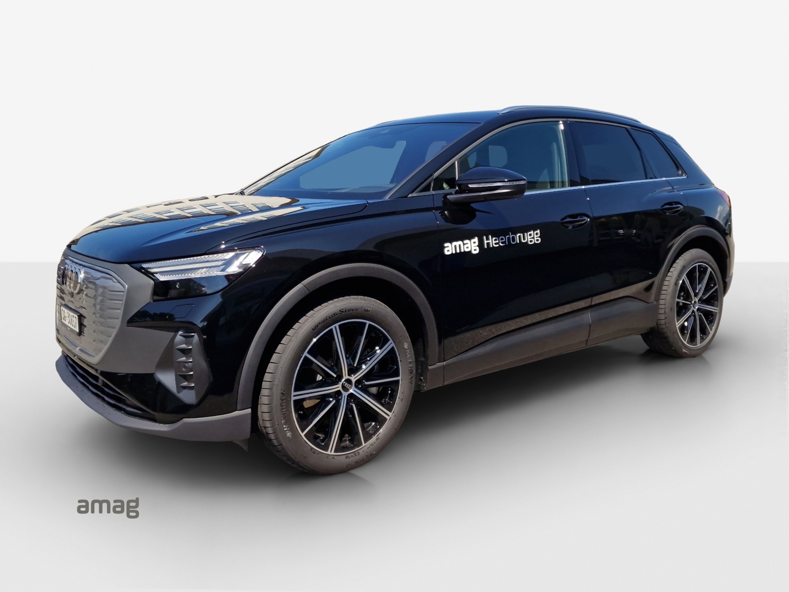 AUDI Q4 e-tron 45 Attraction quattro-image-0