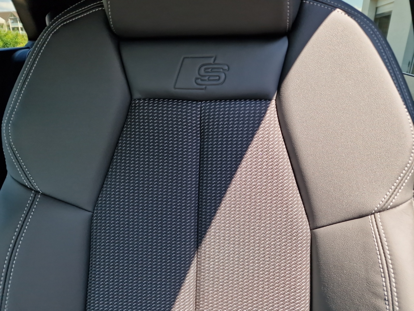 AUDI Q4 e-tron 45 Attraction quattro-image-11
