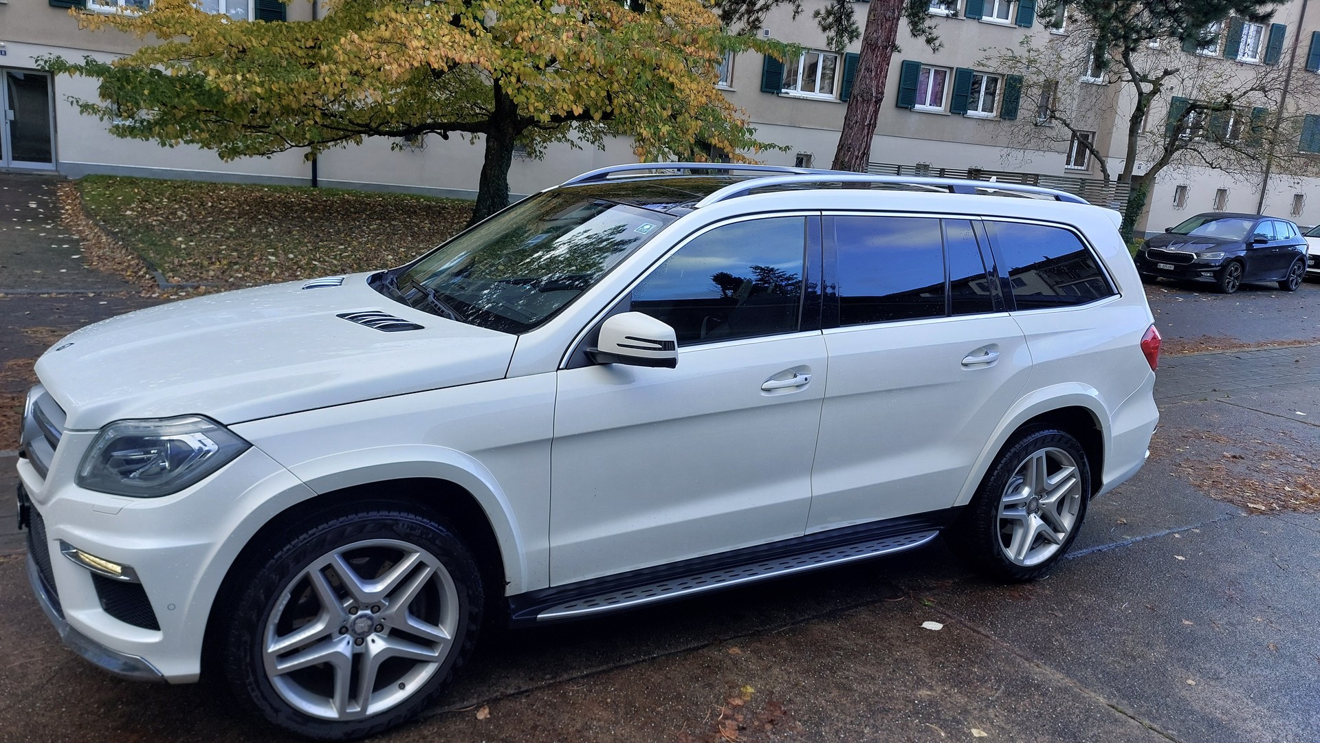 MERCEDES-BENZ GL 350 BlueTEC 4Matic 7G-TRONIC-image-2