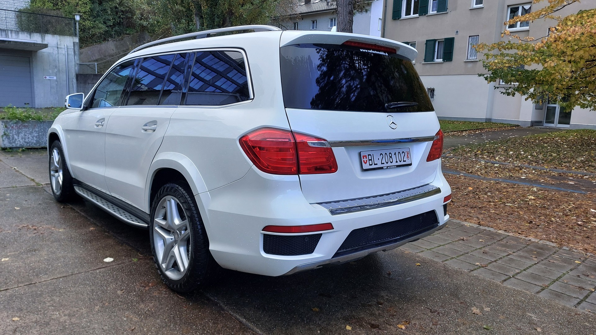 MERCEDES-BENZ GL 350 BlueTEC 4Matic 7G-TRONIC-image-5