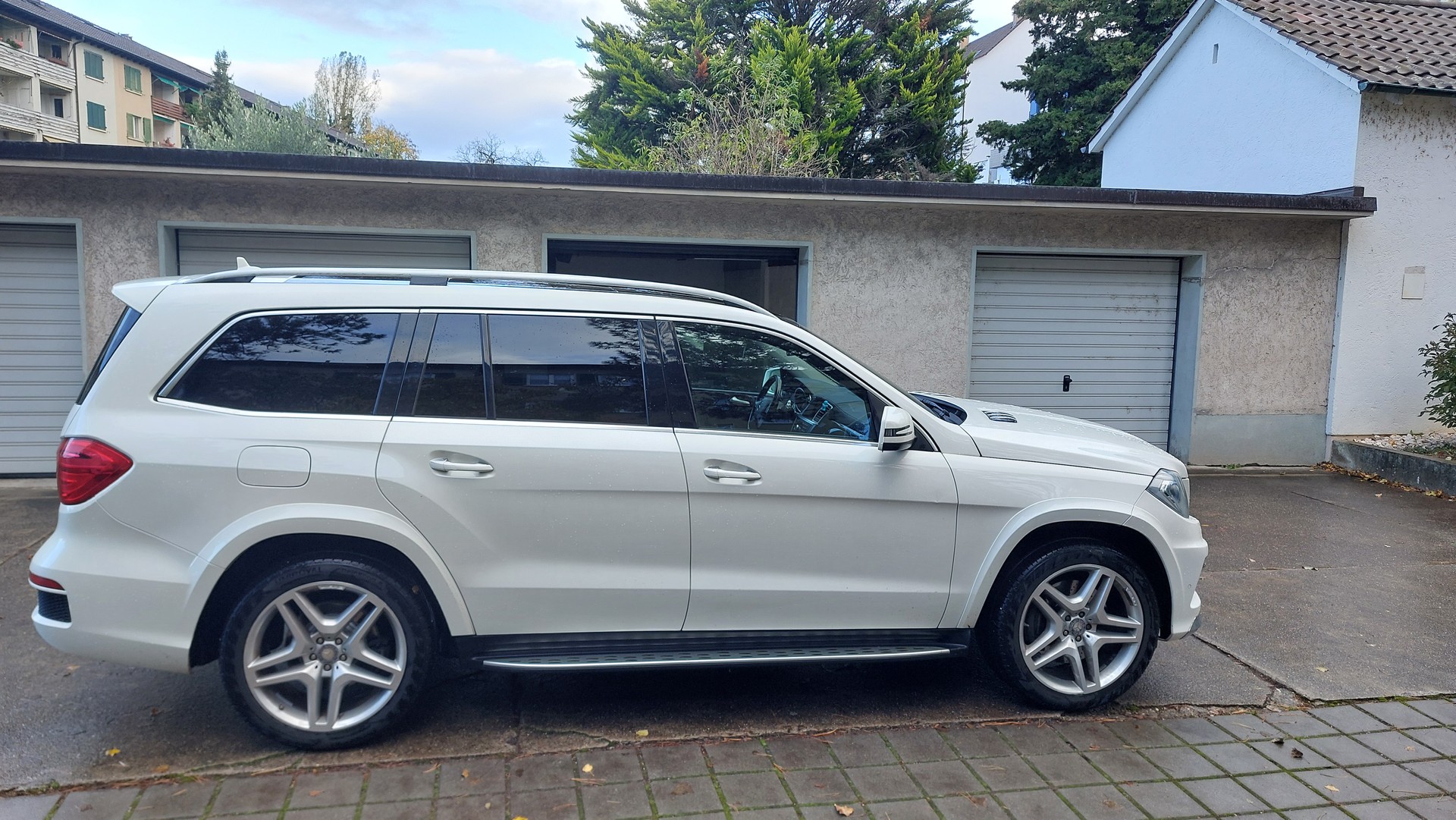 MERCEDES-BENZ GL 350 BlueTEC 4Matic 7G-TRONIC-image-3