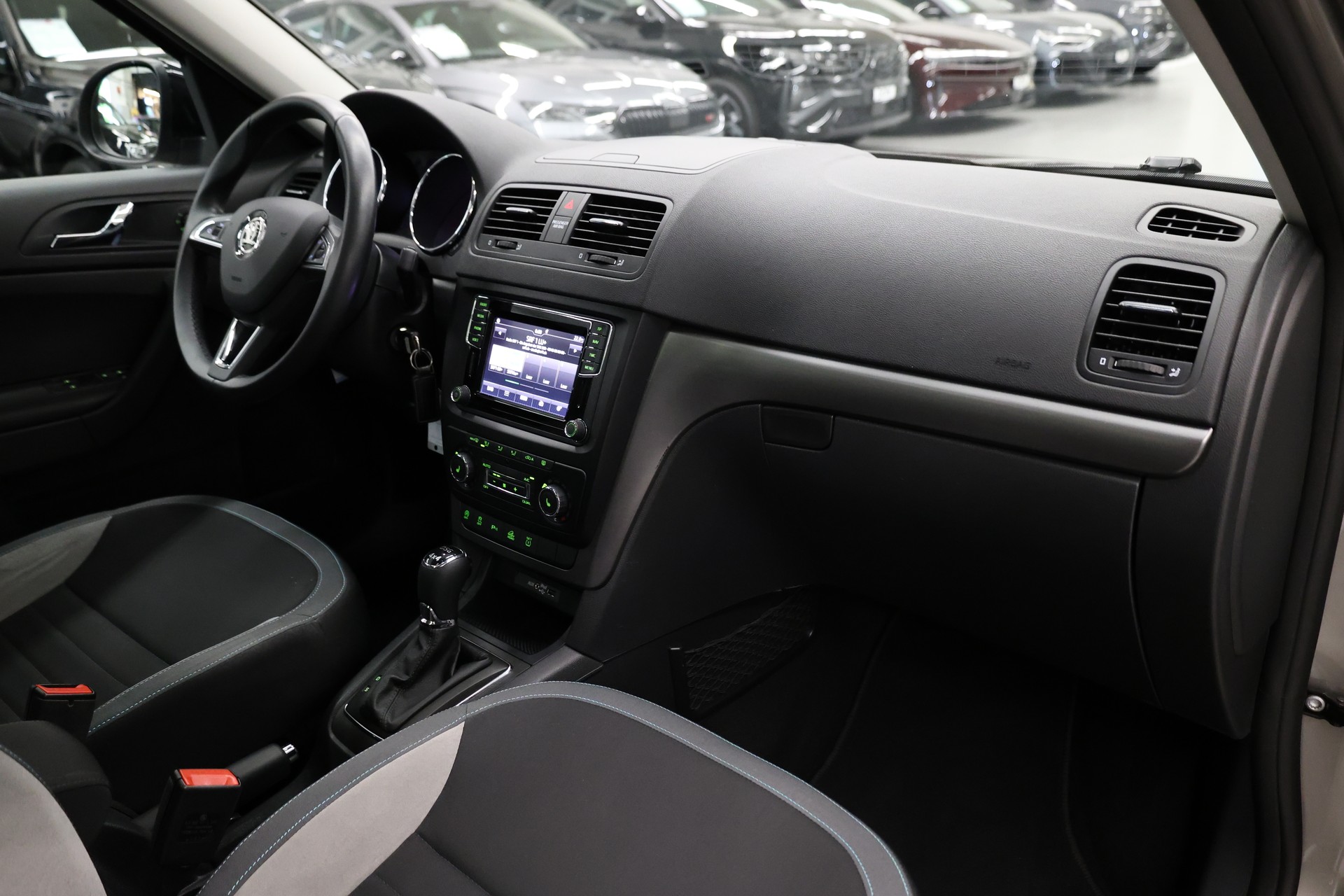 SKODA Yeti Outdoor 2.0 TDI 150 Ambition 4x4 DSG-image-16