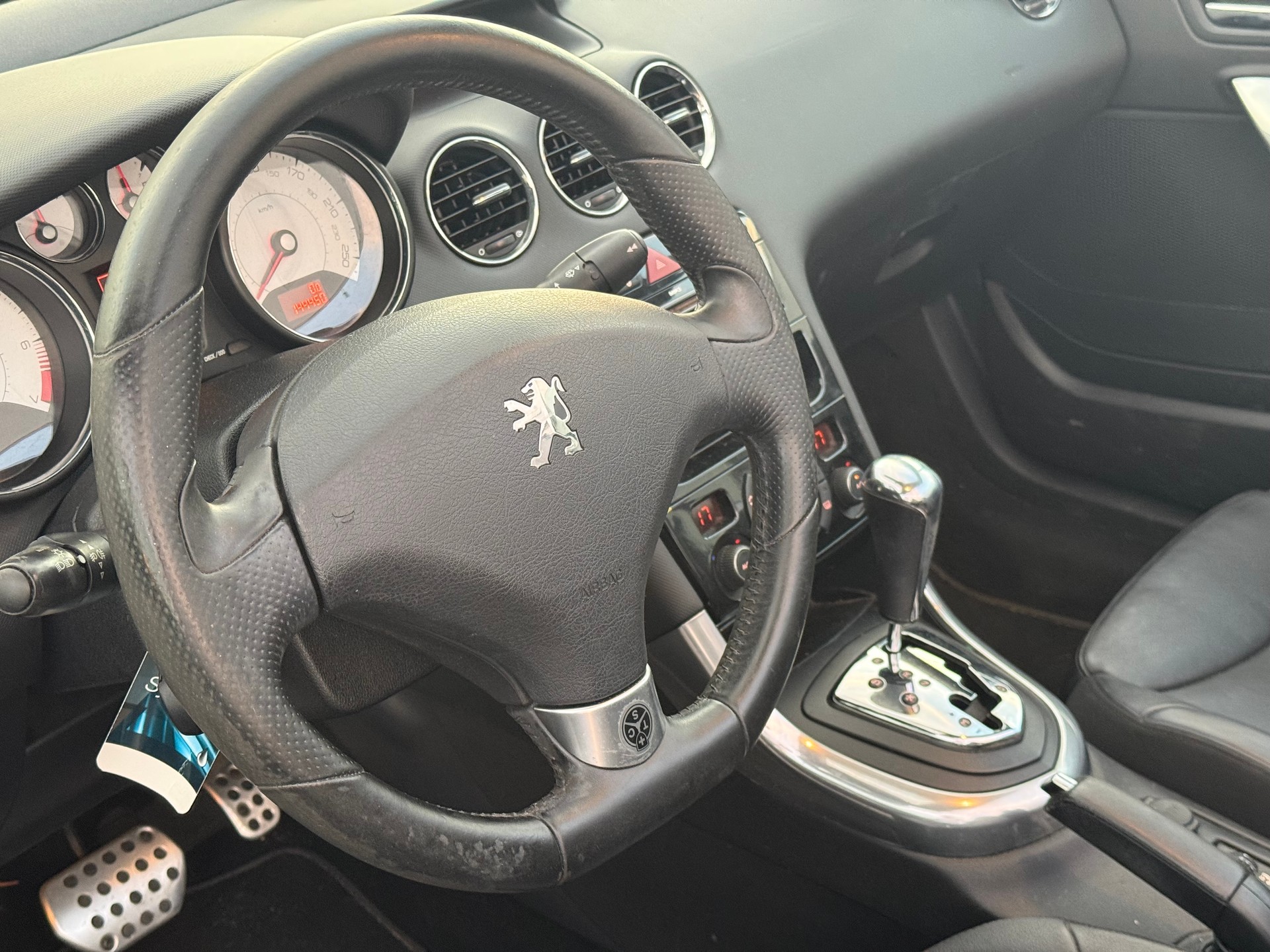 PEUGEOT 308 CC 1.6 16V Turbo Sport Pack Automatic-image-8