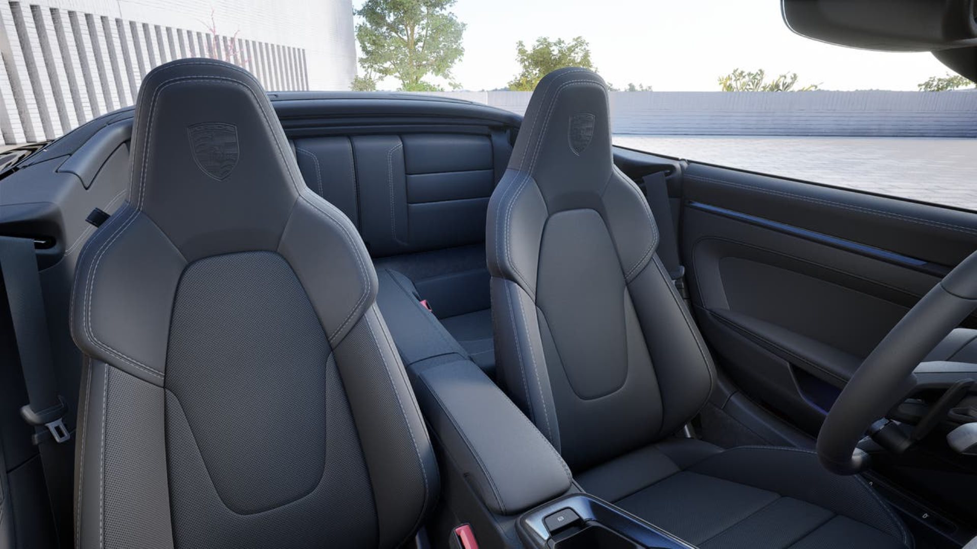 PORSCHE 911 Carrera 4 GTS Cabriolet-image-11