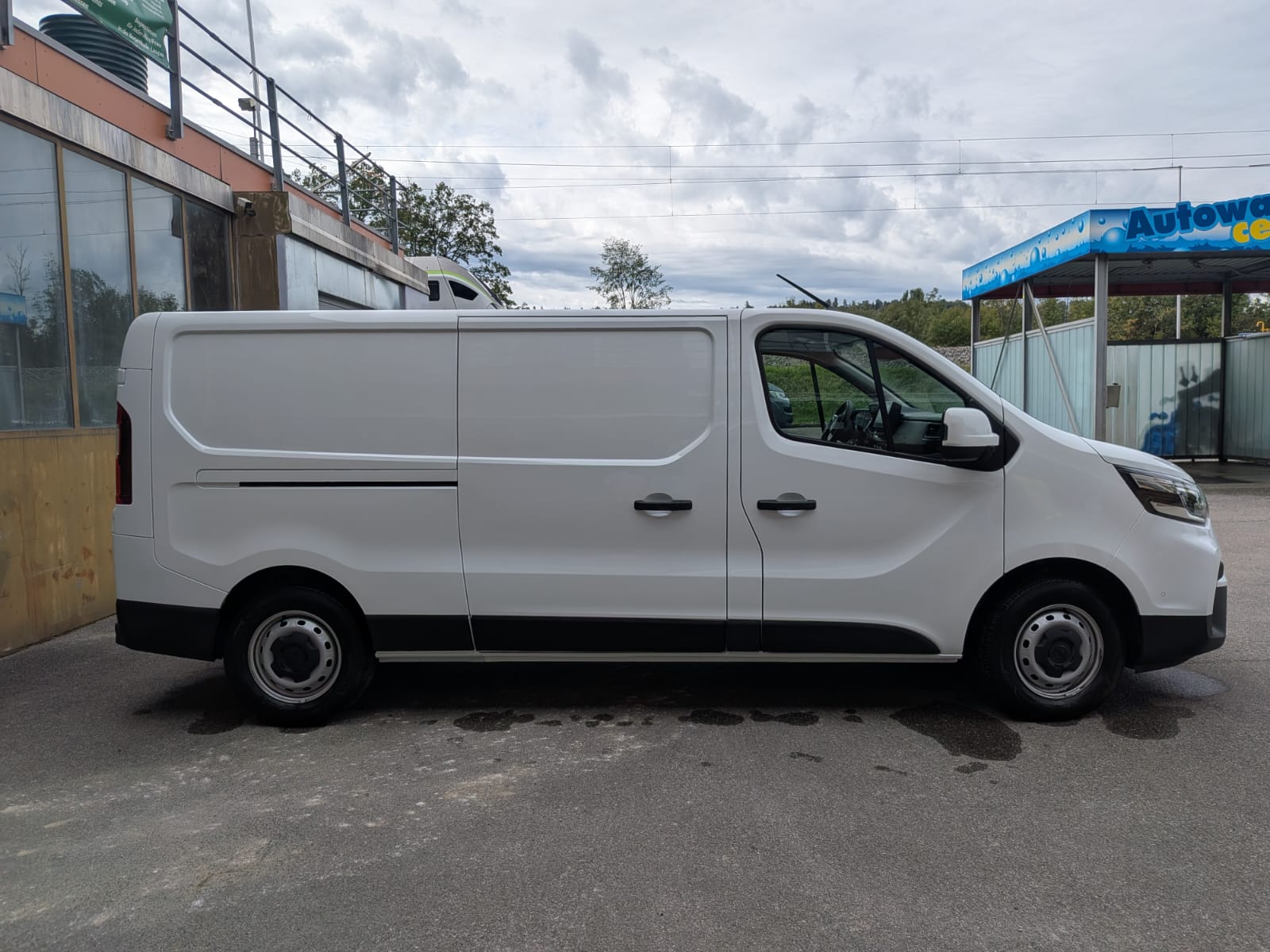 NISSAN PRIMASTAR-image-3