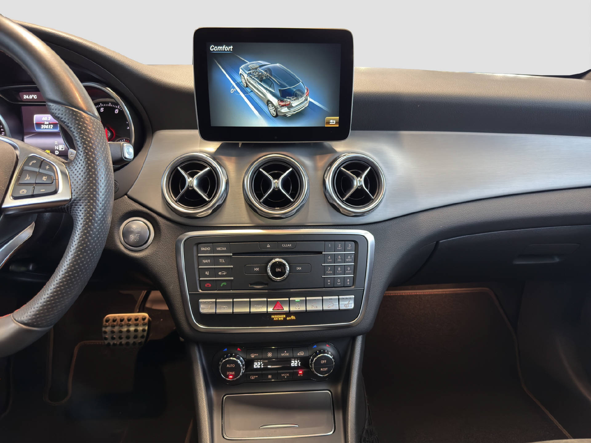 MERCEDES-BENZ GLA 250-image-9