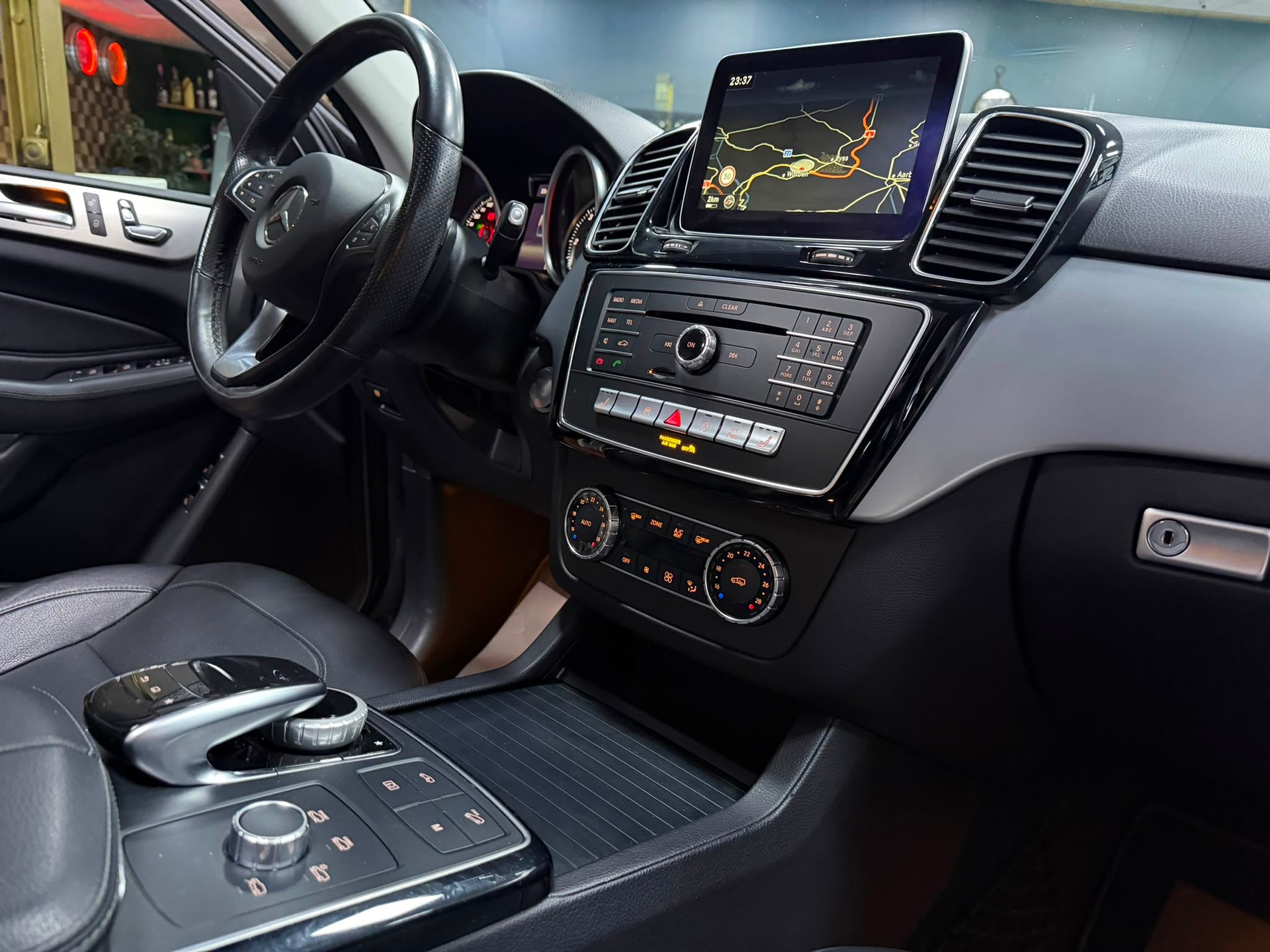 MERCEDES-BENZ GLE 350 d Executive 4Matic 9G-Tronic-image-14