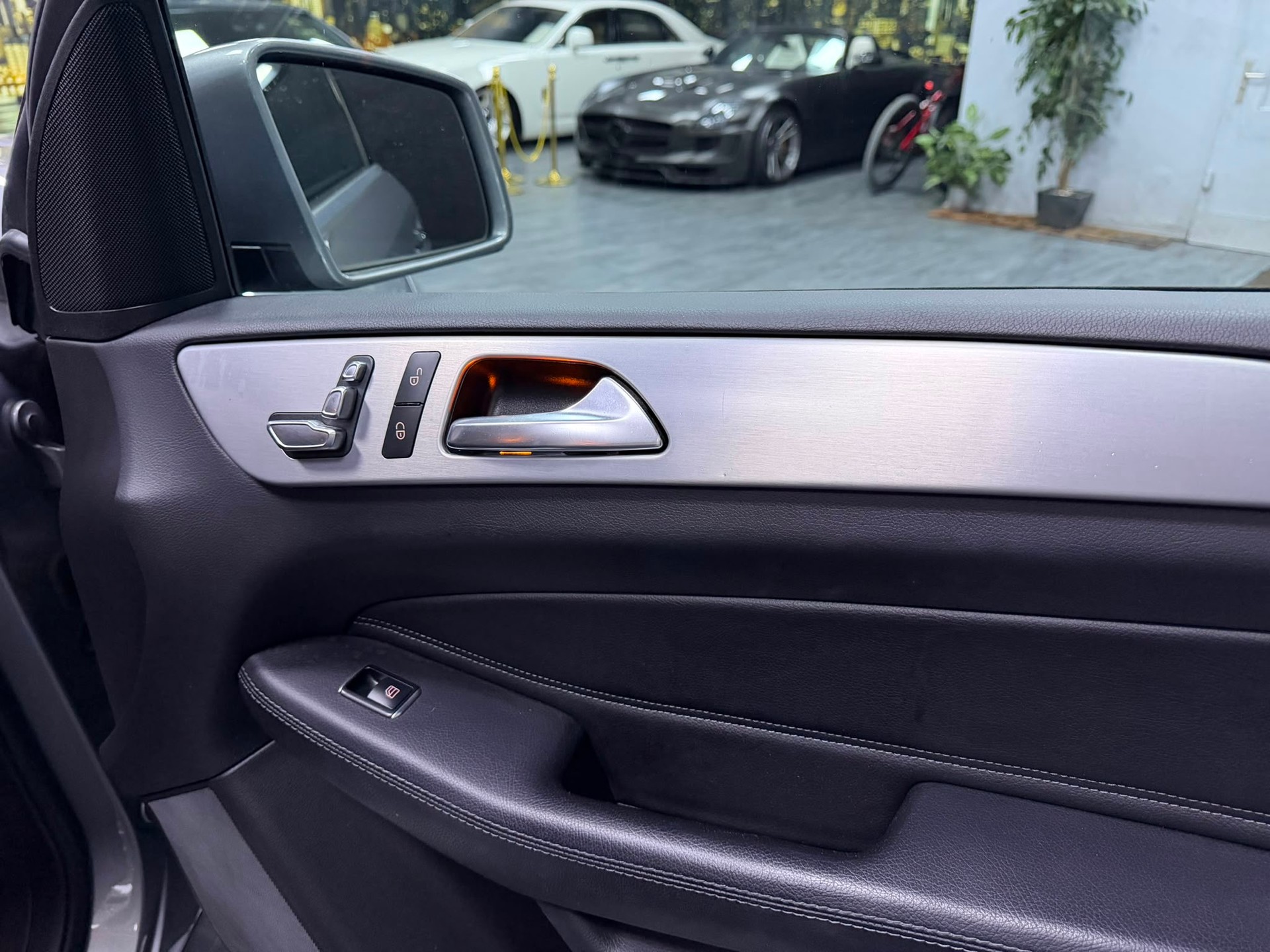 MERCEDES-BENZ GLE 350 d Executive 4Matic 9G-Tronic-image-15