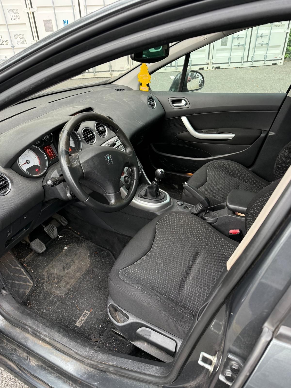 PEUGEOT 308 SW 2.0 HDI Sport Pack-image-6