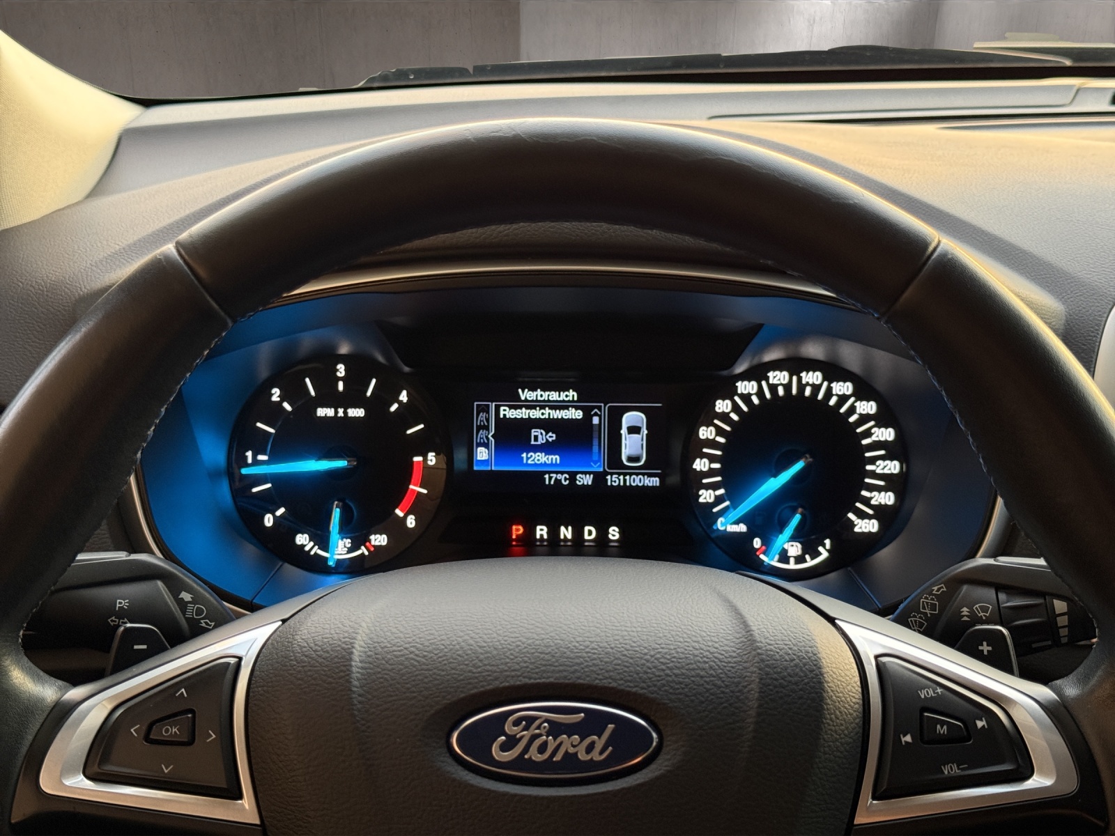FORD Mondeo 2.0 TDCi Trend PowerShift-image-14