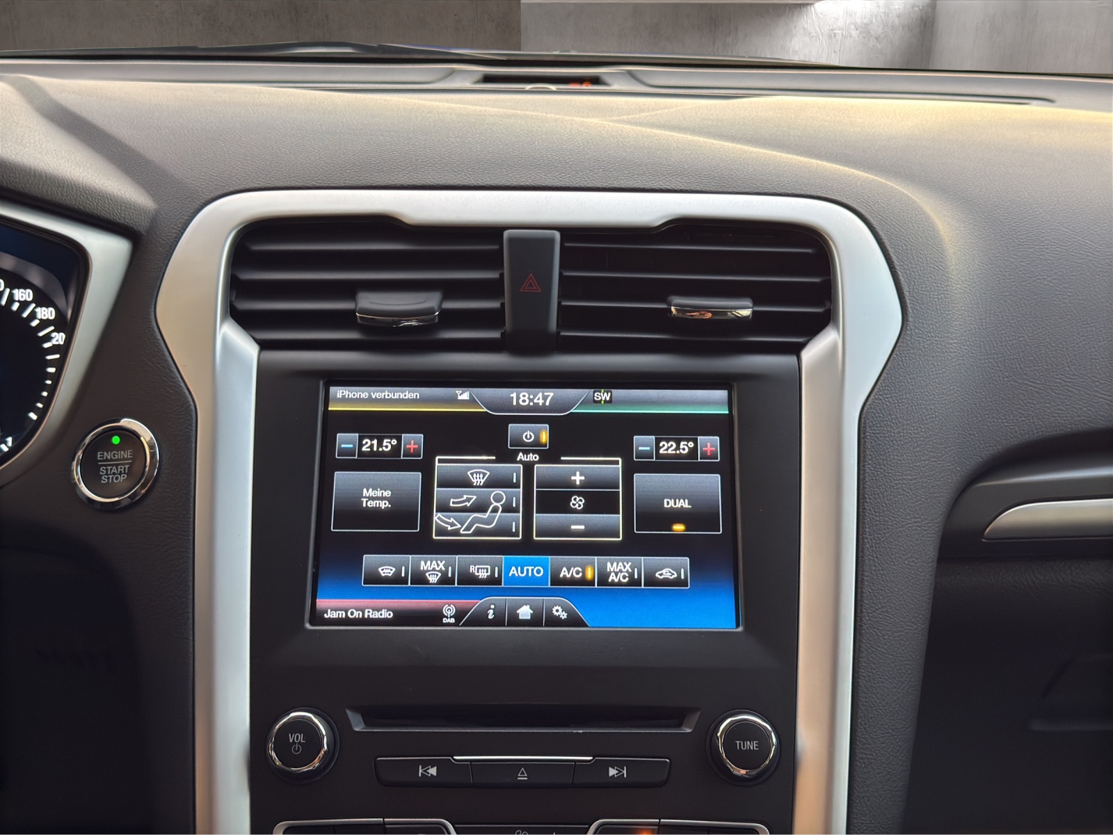 FORD Mondeo 2.0 TDCi Trend PowerShift-image-12